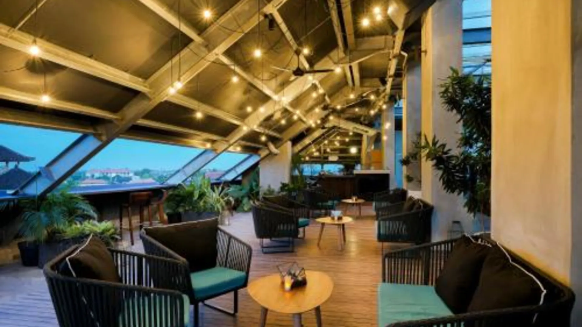 발리 아토텔 사누르 발리 4성급 호텔 로비