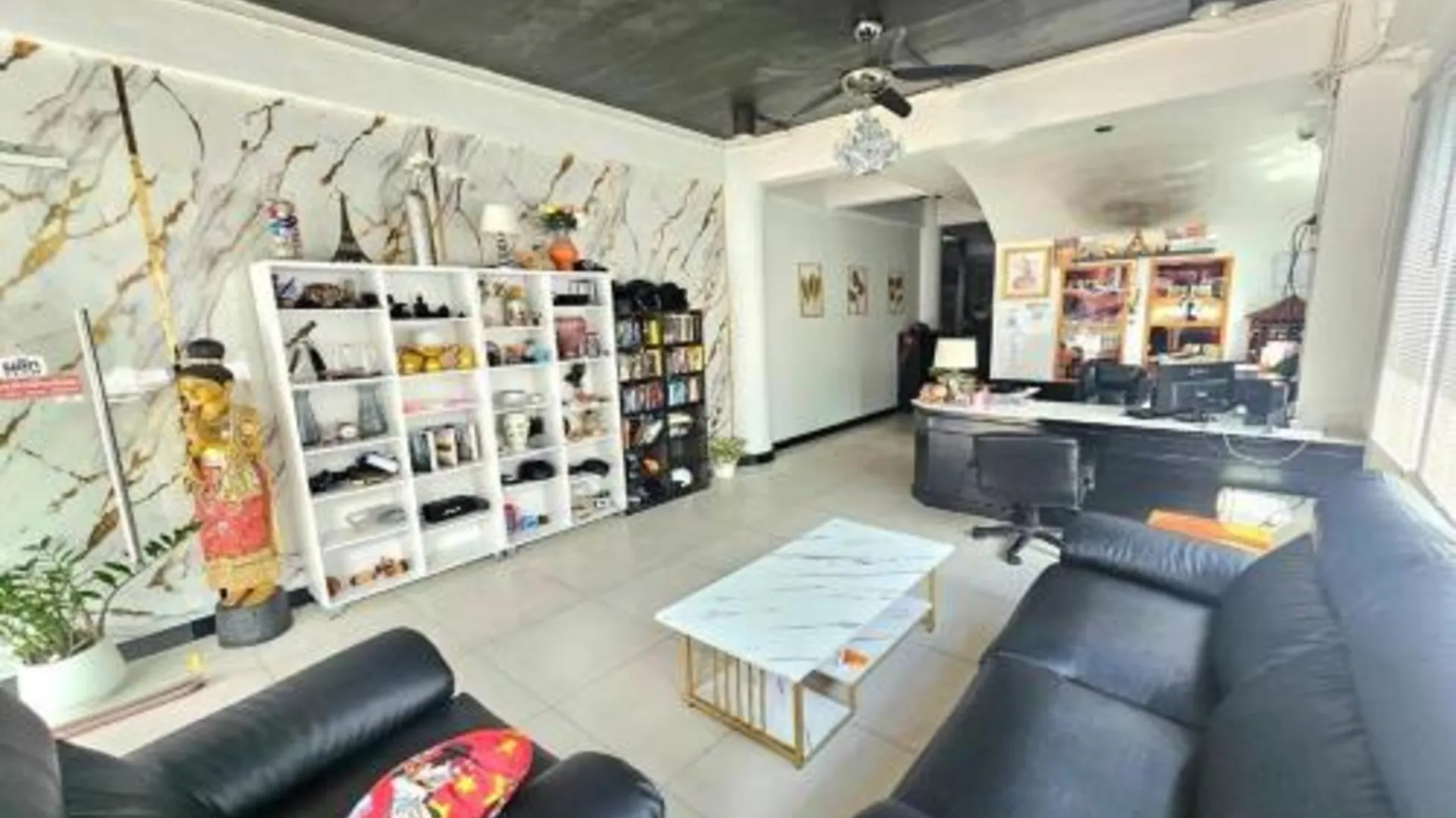 푸켓 숙치와  레지던스 푸켓  2성급 호텔 로비