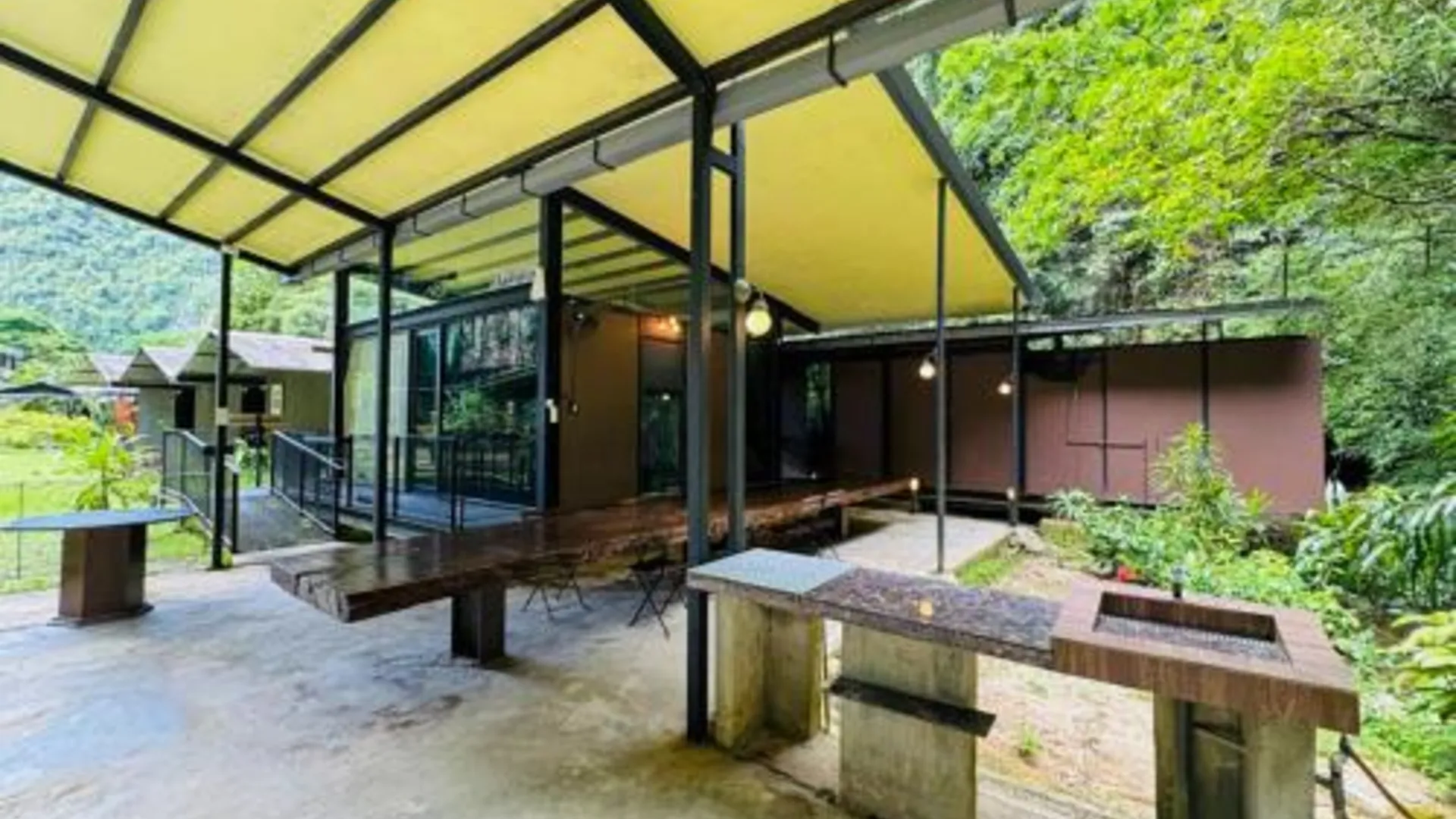 이포 엑스케이프 탐분 4성급 게스트하우스 스위트룸