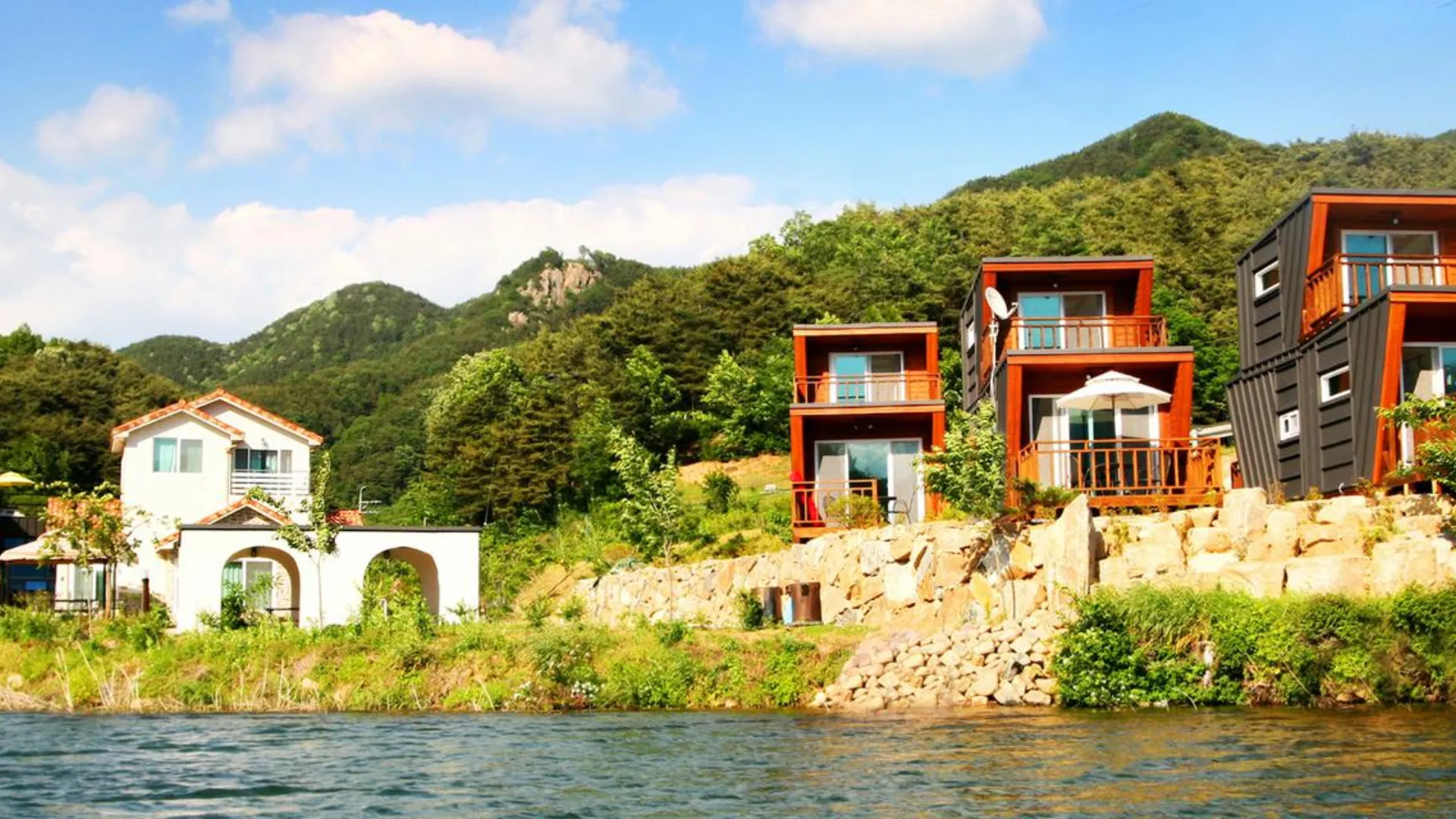 산청 라끄베르펜션