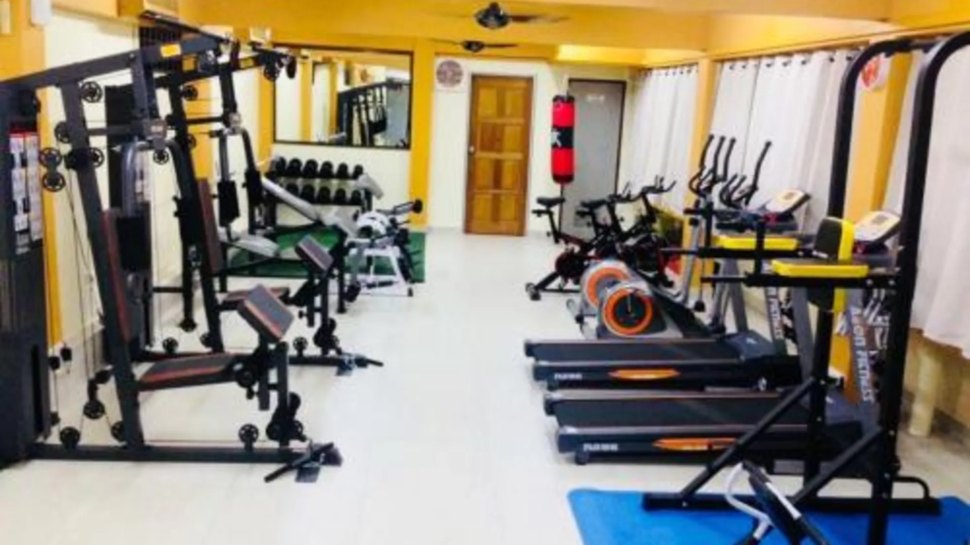 말라카 Coastal Park Hotel 2성급 호텔 스위트룸