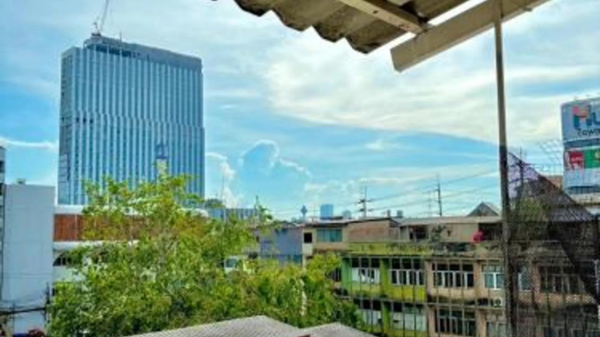 방콕 LSN Mansion 2성급 싱글룸 수영장