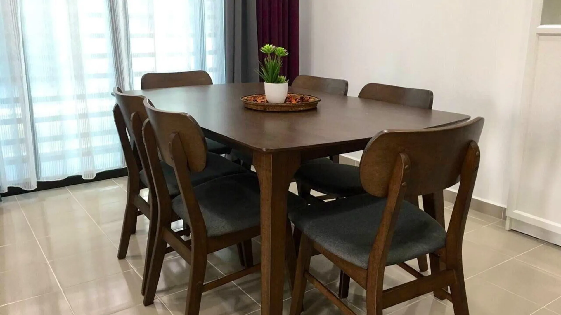 코타바루 바촉의 프라이빗 하우스 (1350m², 침실 3개, 프라이빗 욕실 2개) 4성급 게스트하우스 전망