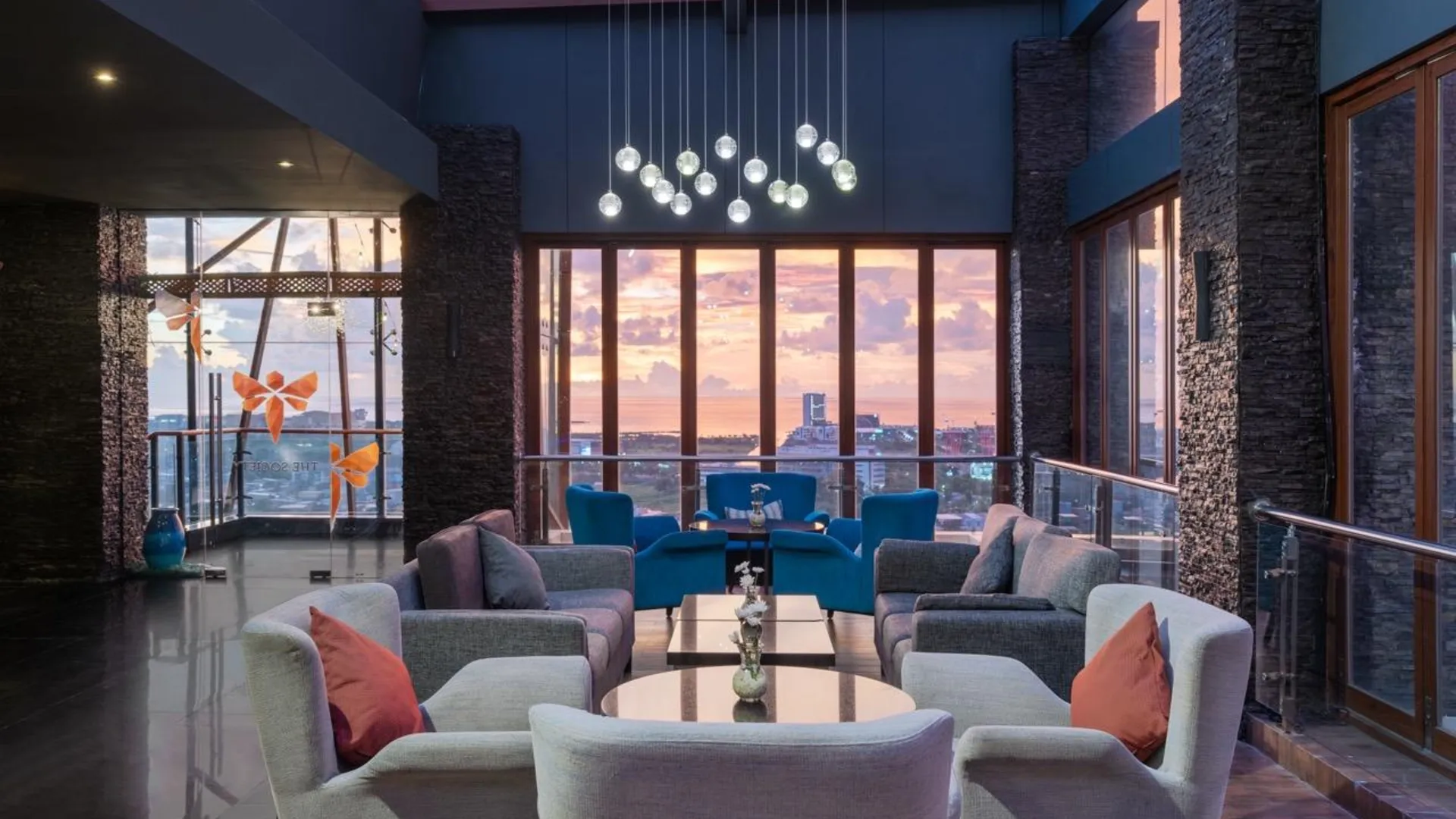 마카사르 멜리아 마카사르 4성급 호텔 로비