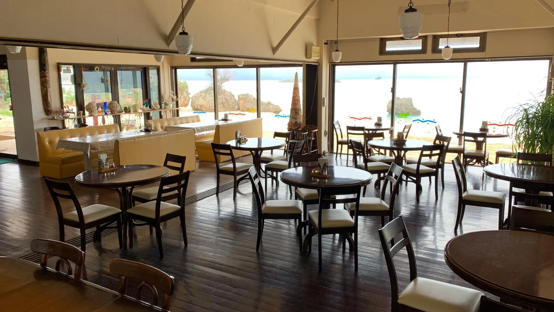 오키나와 본섬 호텔 앤 레스토랑 온 더 비치 루에 2성급 호텔 스위트룸