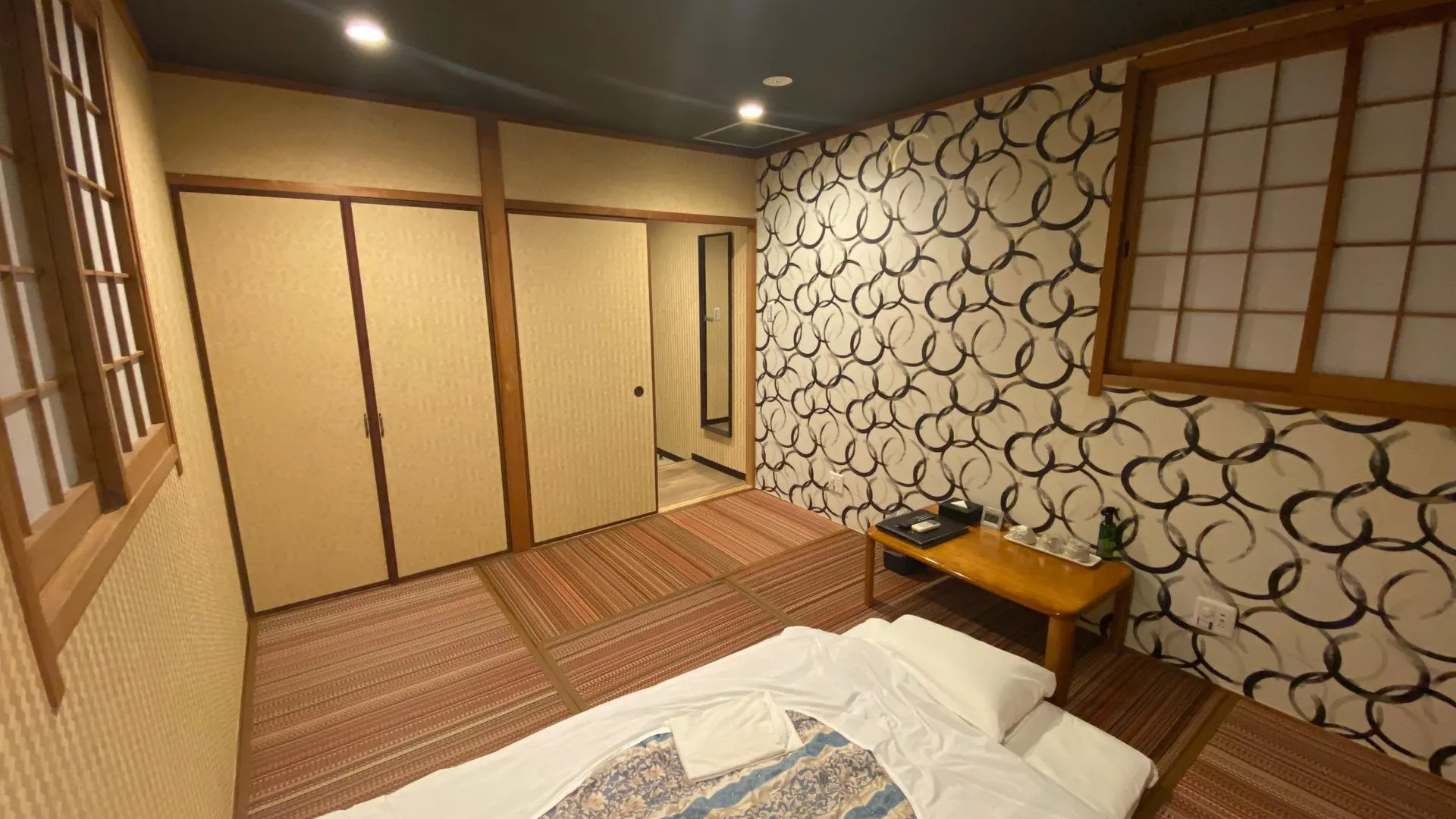 오사카 호텔 라이브맥스 신 오사카 2성급 호텔 스위트룸