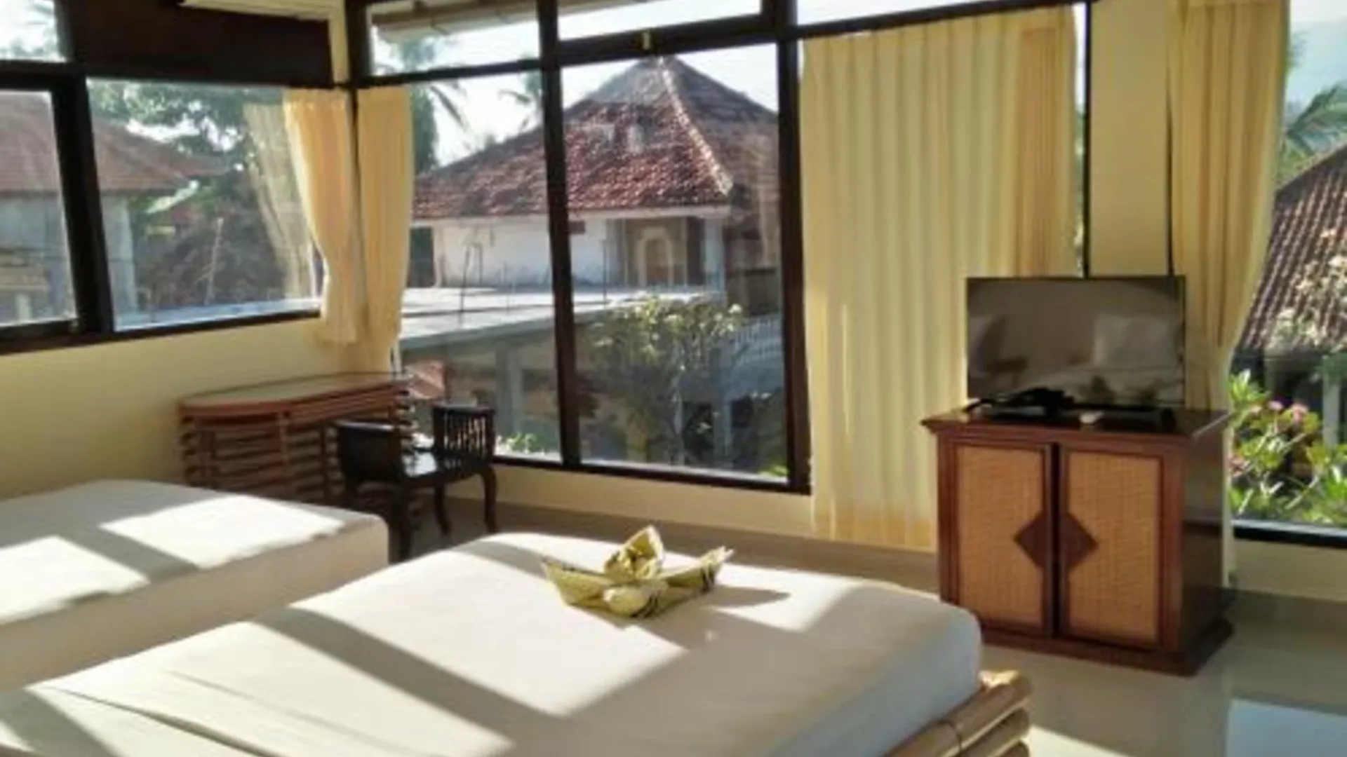 발리 푸리 만다라 로비나 호텔 스위트룸