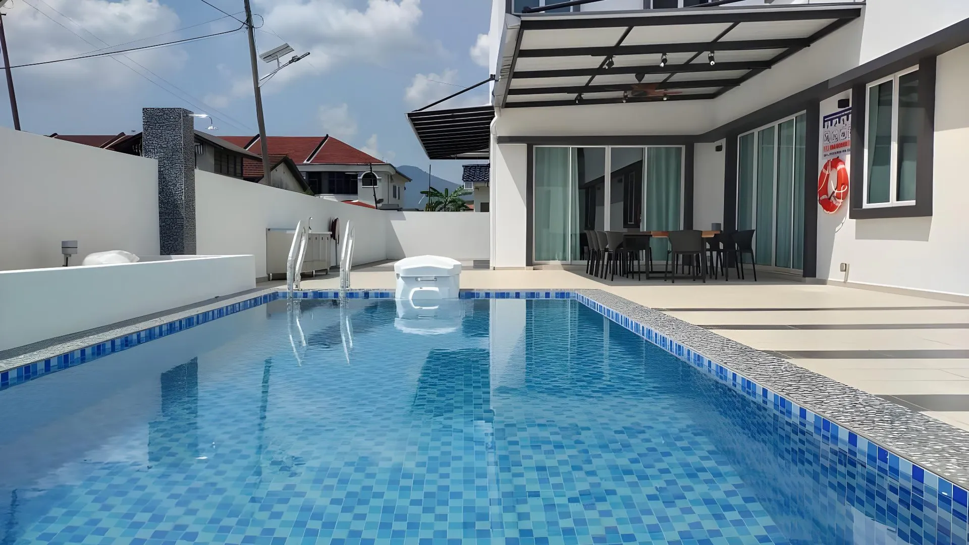 이포 캄풍 자와의 프라이빗 하우스 (100m², 침실 4개, 프라이빗 욕실 5개) 3성급 싱글룸 로비