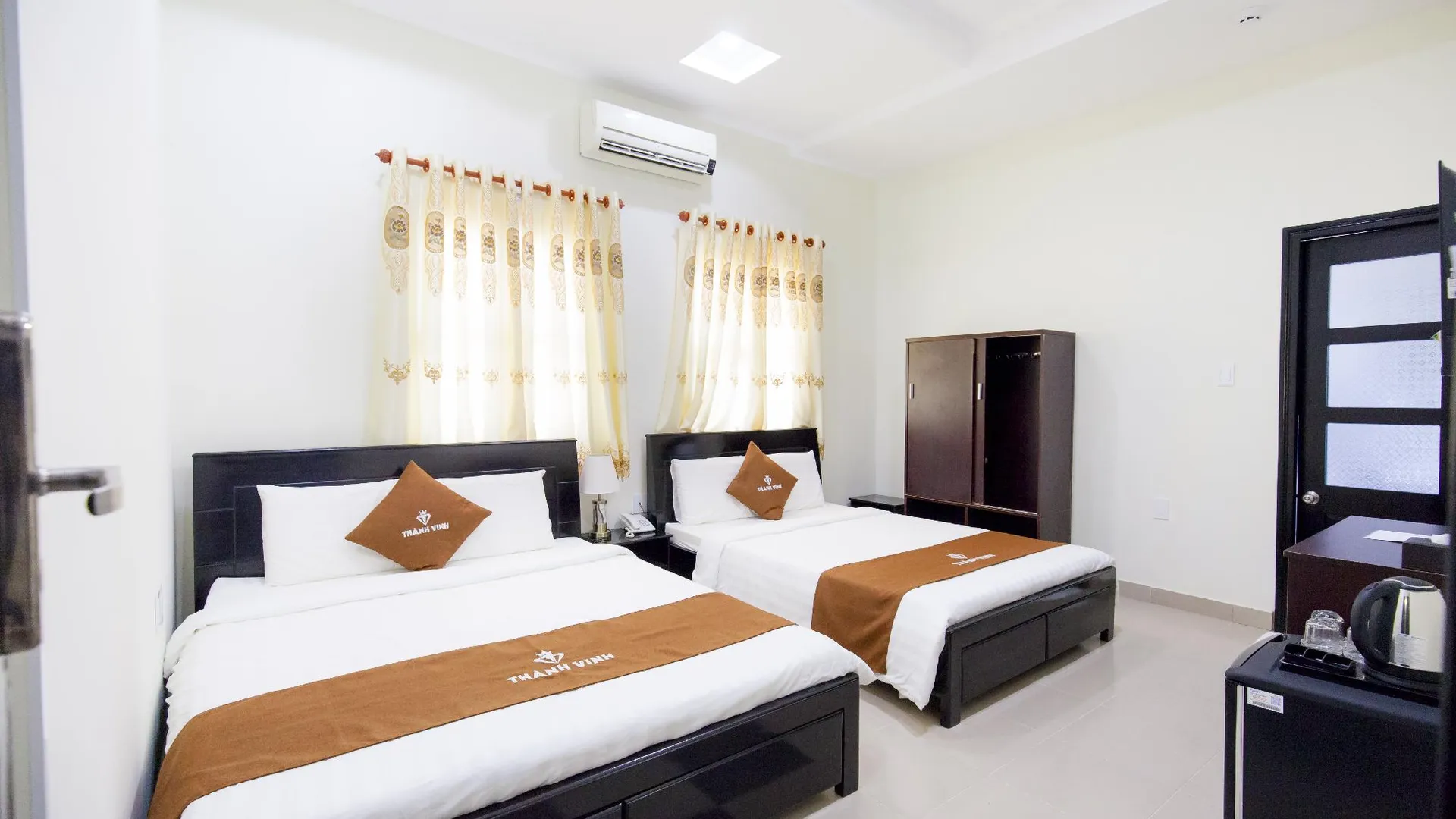 호치민 카크 산 탄 빈 1성급 호텔 전망