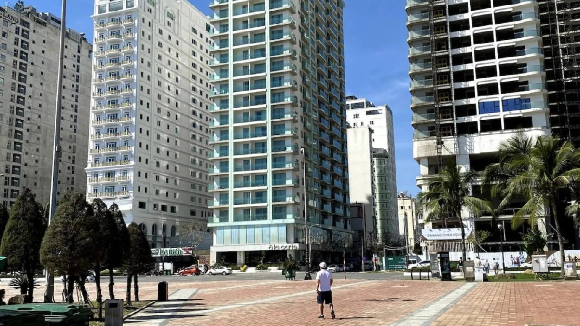 다낭 프억 미의 아파트먼트 (90m², 침실 2개, 프라이빗 욕실 2개) 5성급 싱글룸 수영장