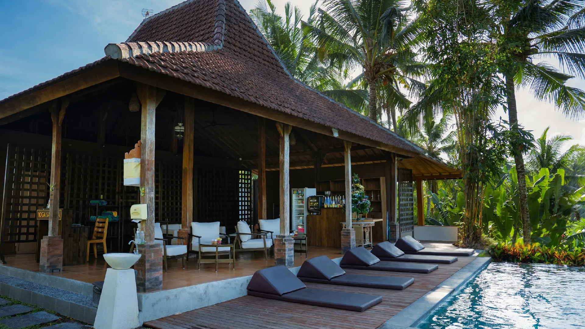 발리 퍼티위 비스마 우붓 3성급 호텔 로비