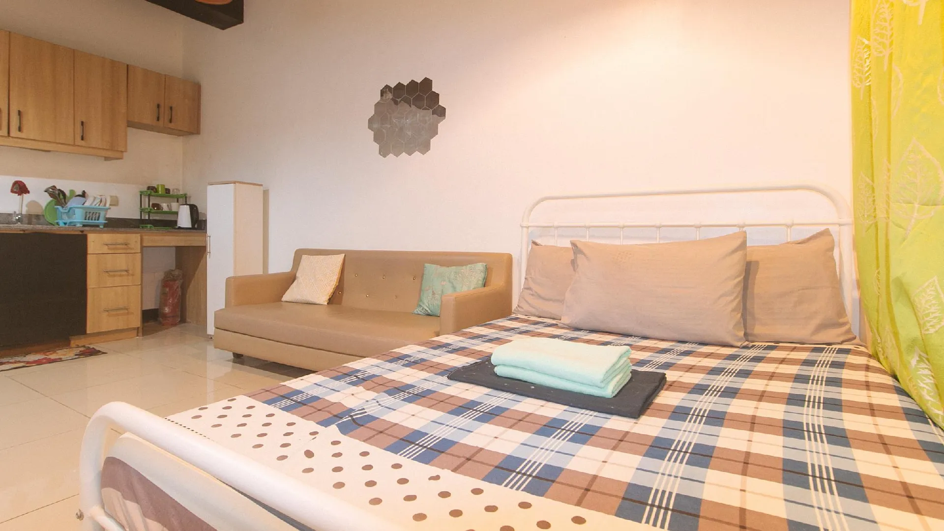 세부 산마리노 JY7 렌탈스 바이 레드도어즈 1성급 호텔 스위트룸