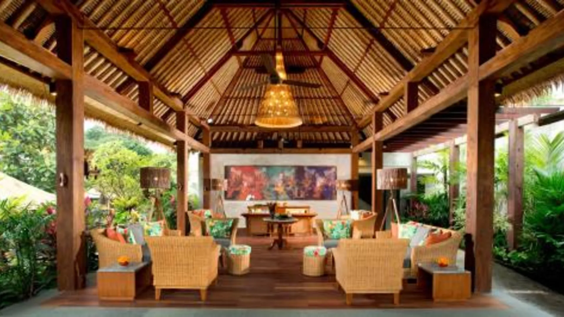 발리 아디와나 리조트 젬바완 4성급 호텔 외관