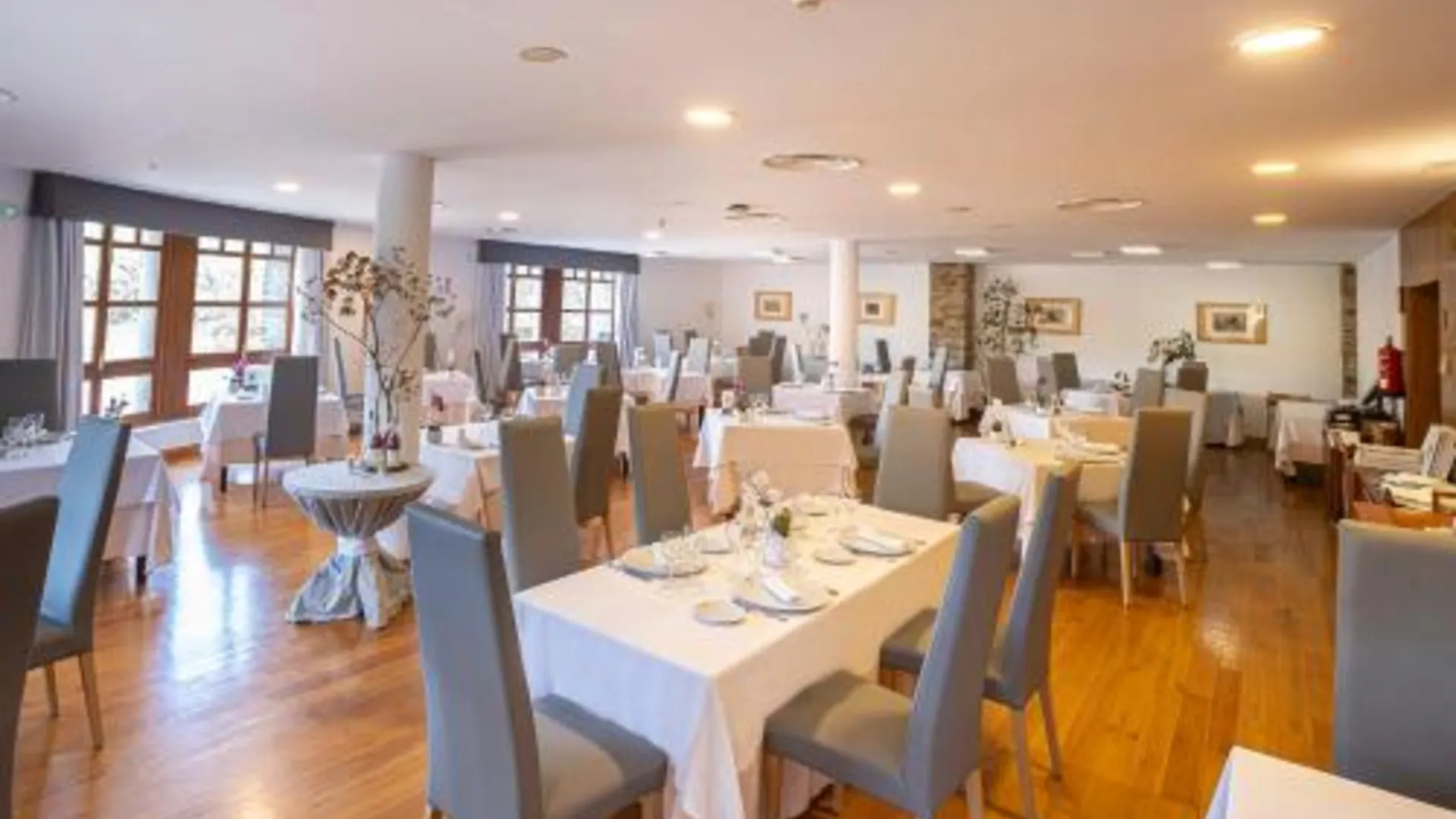 라드릴라 Hotel Hurdes Reales 4성급 호텔 수영장