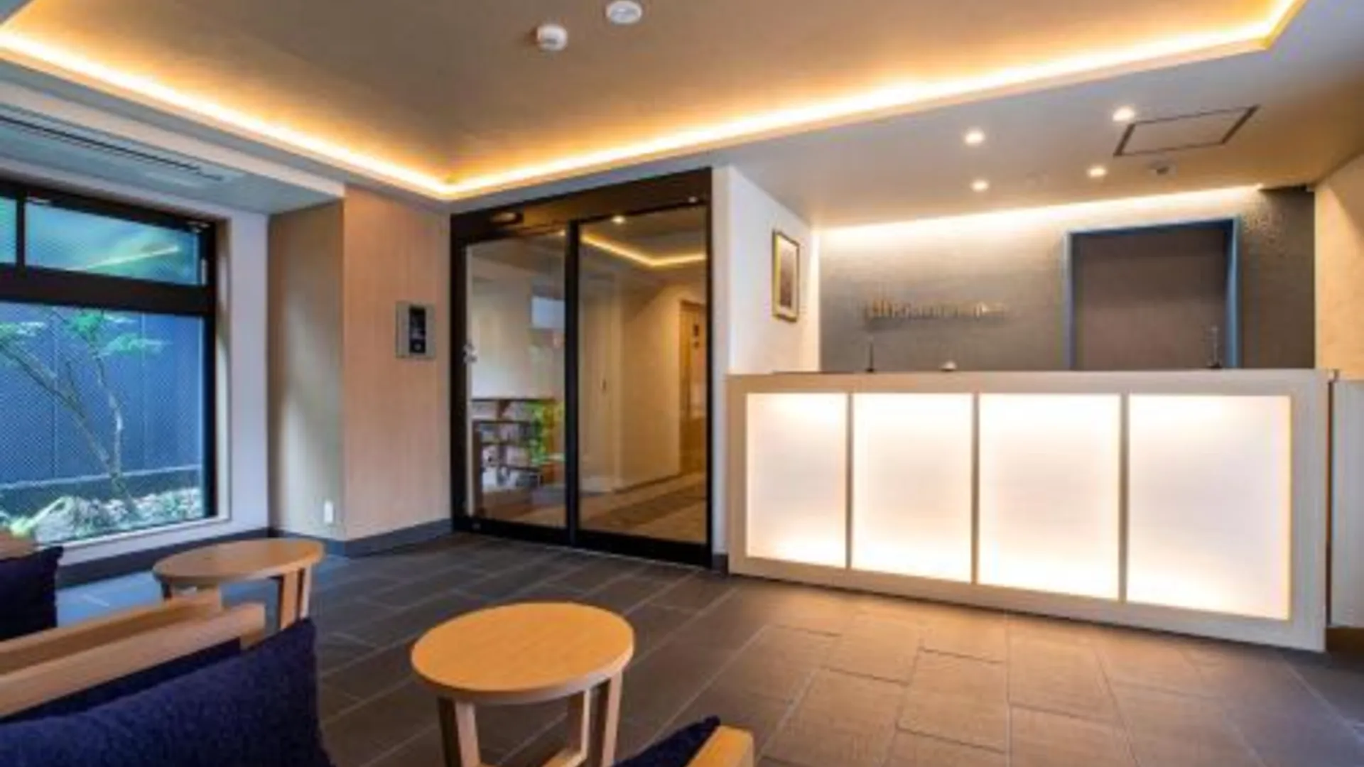 교토 린 니오몬 3성급 호텔 로비