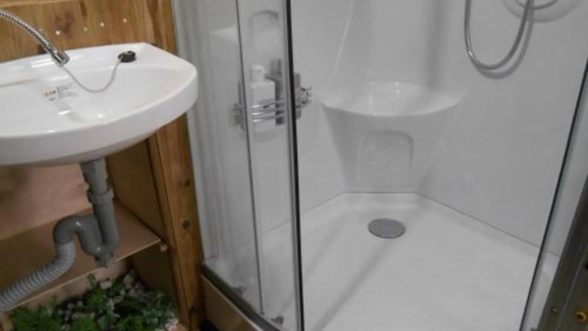 오사카 난바의 프라이빗 하우스 (25m², 침실 1개, 프라이빗 욕실 1개) 2성급 게스트하우스 스위트룸