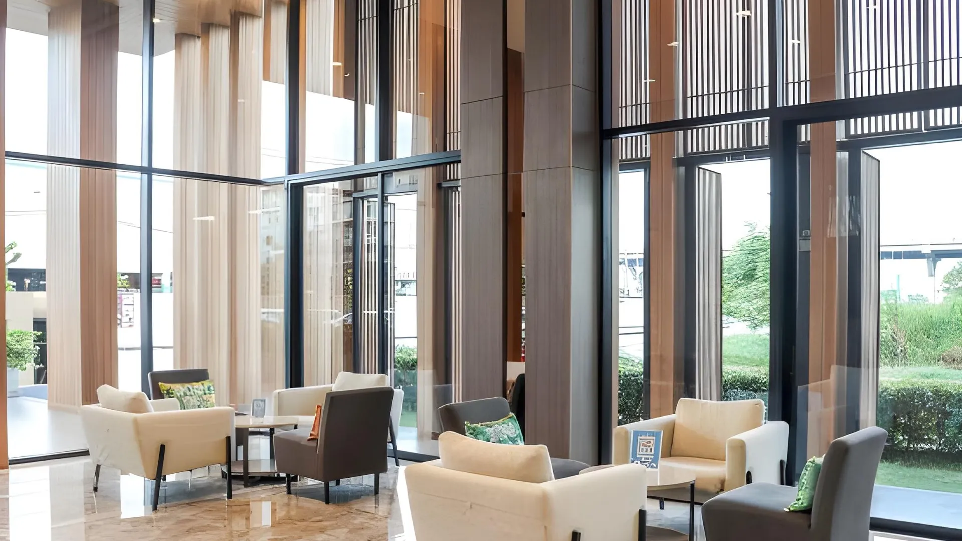 방콕 랑싯 레지던스 앤 호텔 3성급 호텔 수영장