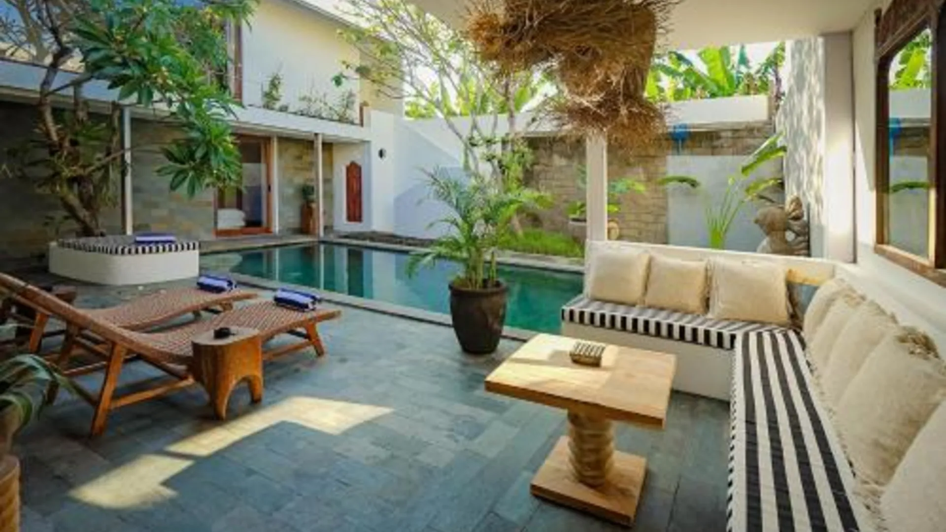 발리 Bias Villa Seminyak 4성급 호텔 외관