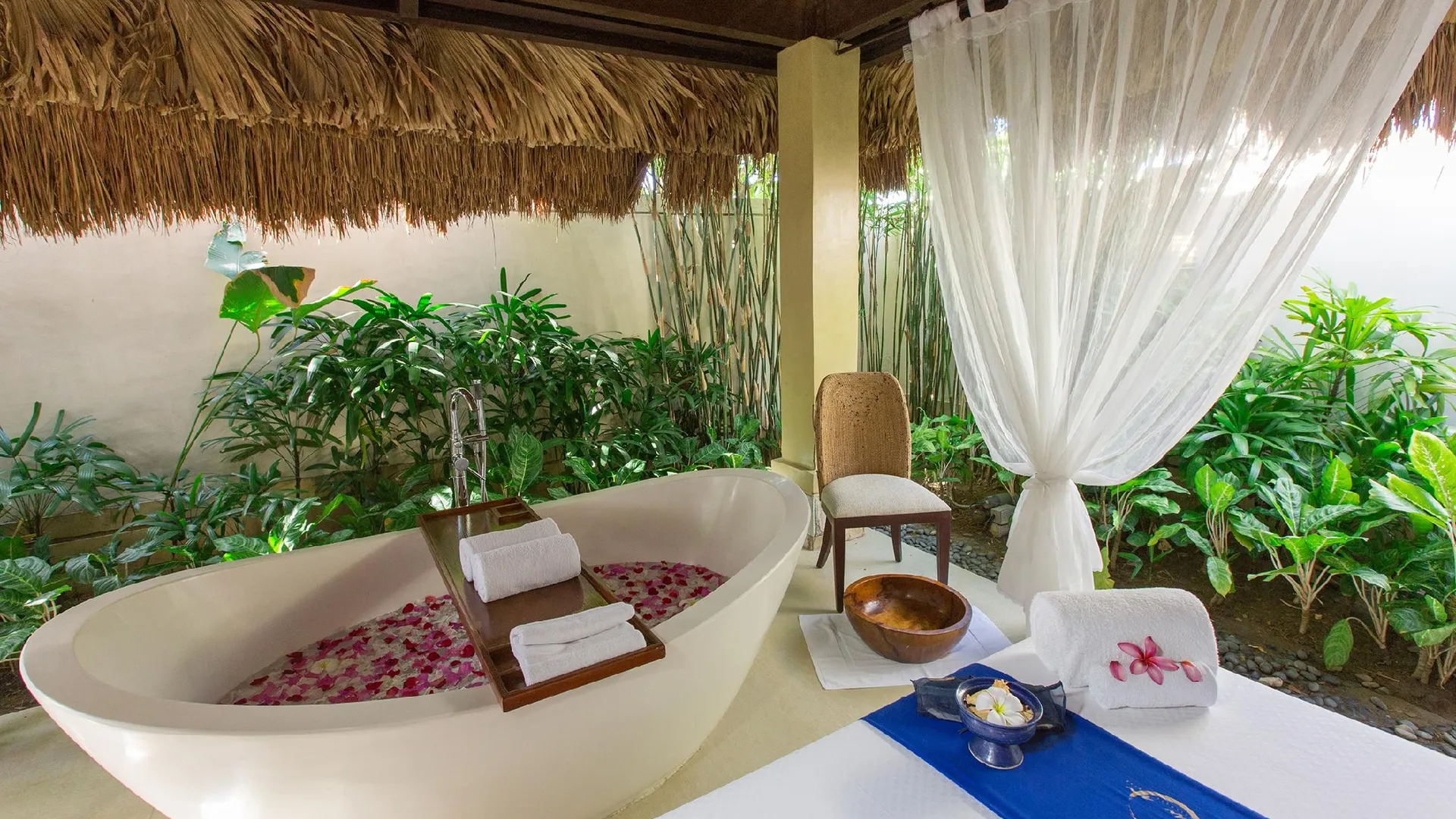 세부 크림슨 리조트 앤 스파 막탄, 세부 5성급 호텔 수영장