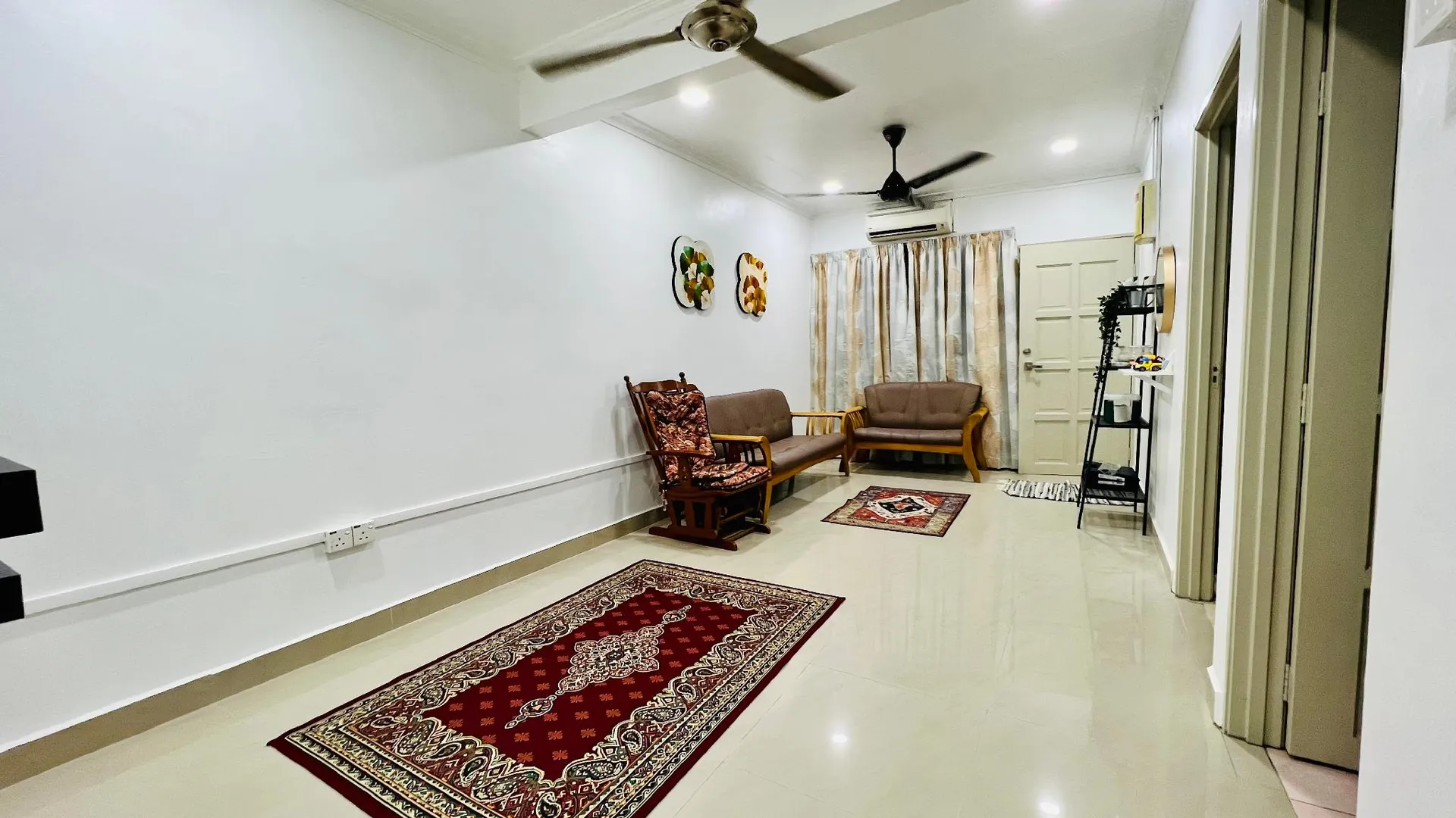 추카이 캄풍 부킷 쿠앙의 프라이빗 하우스 (90m², 침실 3개, 프라이빗 욕실 2개) 2성급 싱글룸 객실