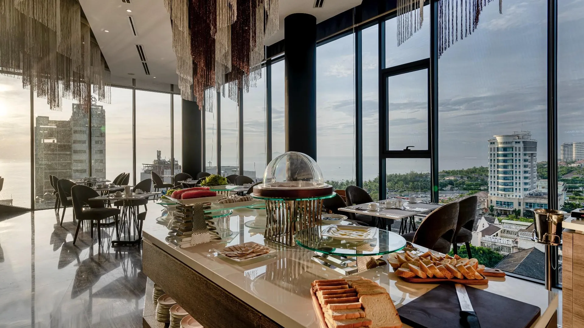 다낭 드라코 호텔 앤 스위트 4성급 호텔 객실