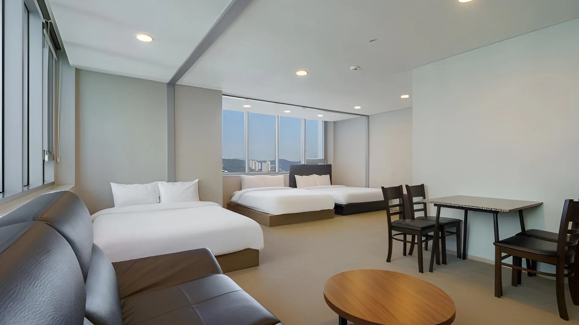 용인 더트리니 어반스위트 4성급 호텔 스위트룸