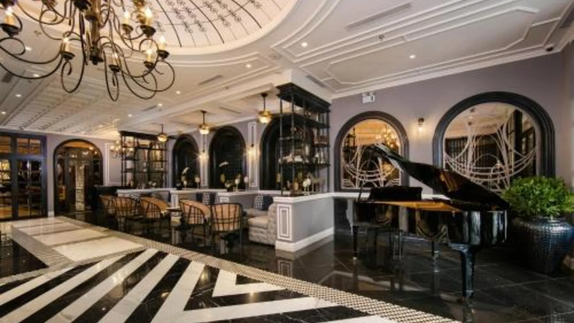 하노이 라 신포니아 마제스티 호텔 앤 스파 4성급 호텔 스위트룸