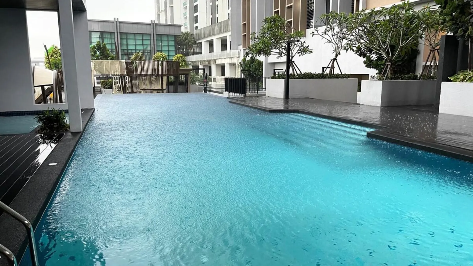 조호바루 / 조호르바루 스쿠다이의 프라이빗 하우스 (100m², 침실 1개, 프라이빗 욕실 1개) 2성급 싱글룸 레스토랑