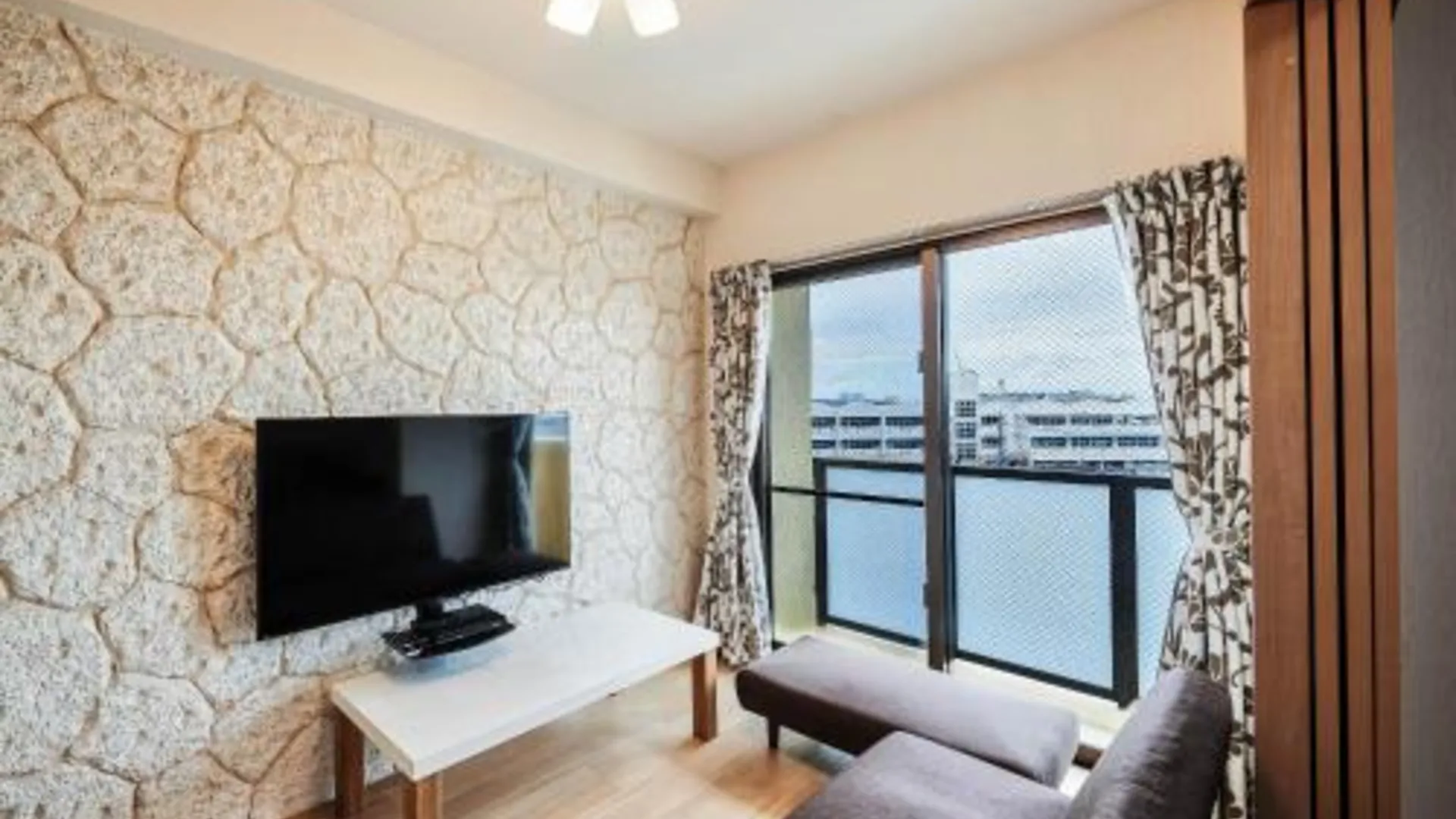 오키나와 본섬 테라스 리조트 차탄 웨스트 [오키나와 메인아일랜드] 4성급 게스트하우스 스위트룸