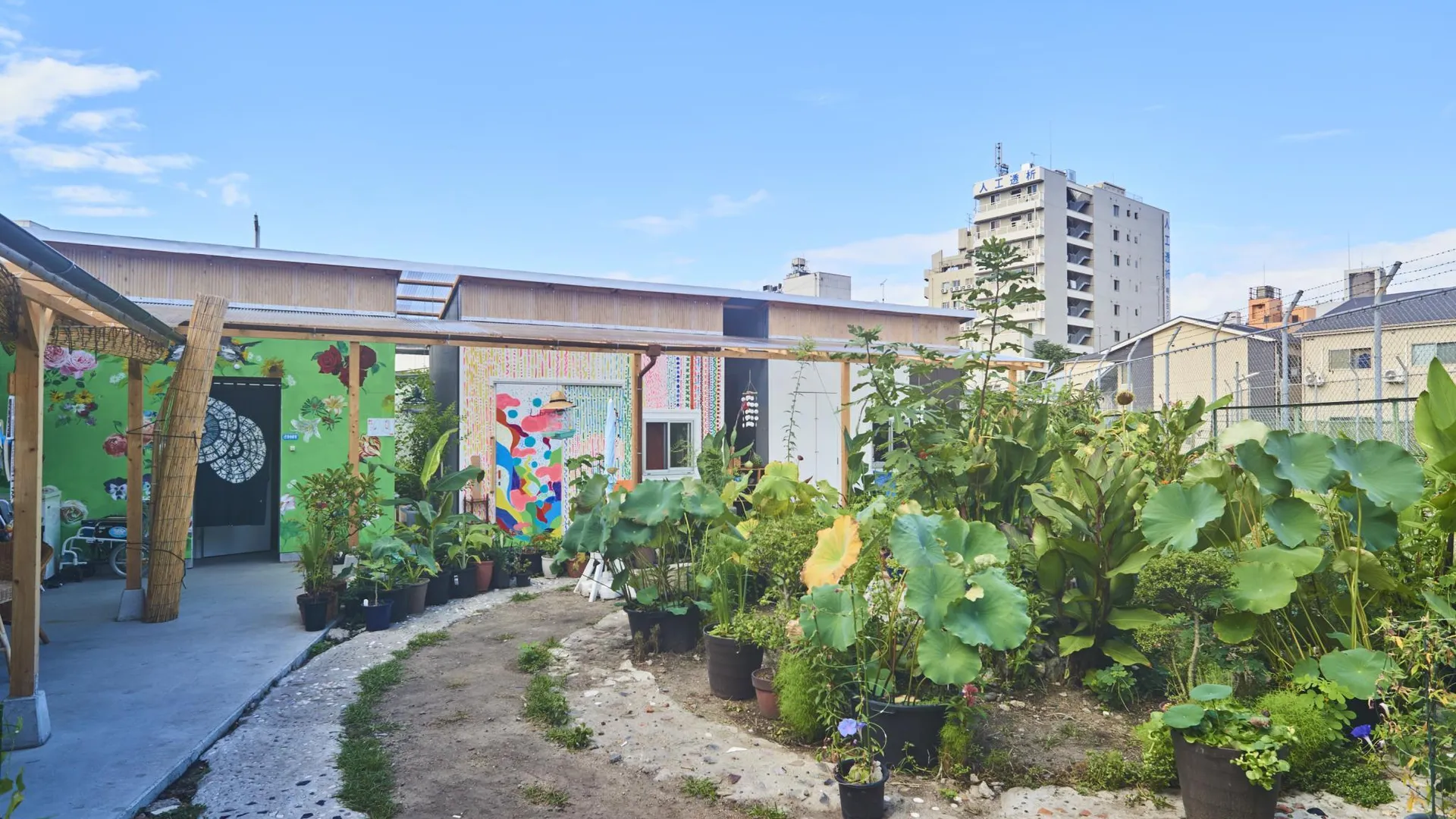 오사카 가마가사키 예술대학 카페 가든 게스트 하우스 1성급 호텔 객실