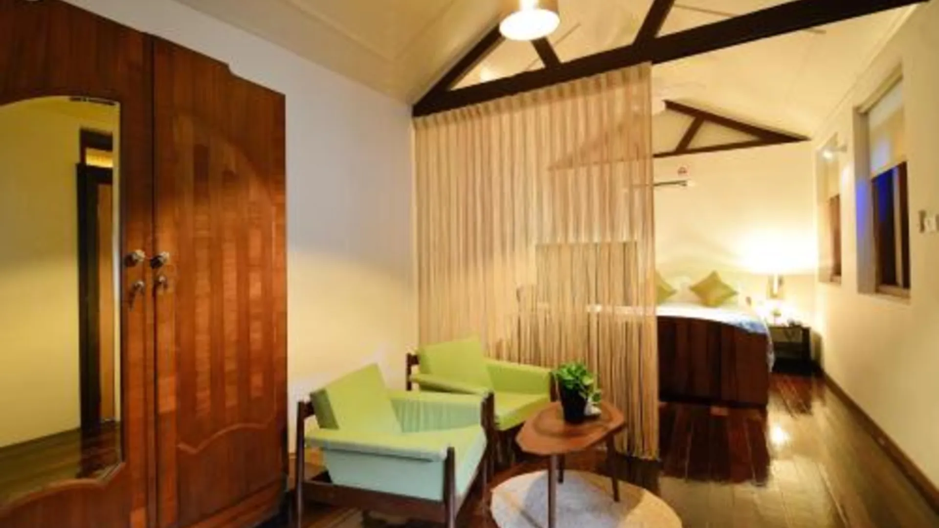 이포 사랑 팔로 헤리티지 스테이 앤 이벤트 홀 2성급 호텔 스위트룸