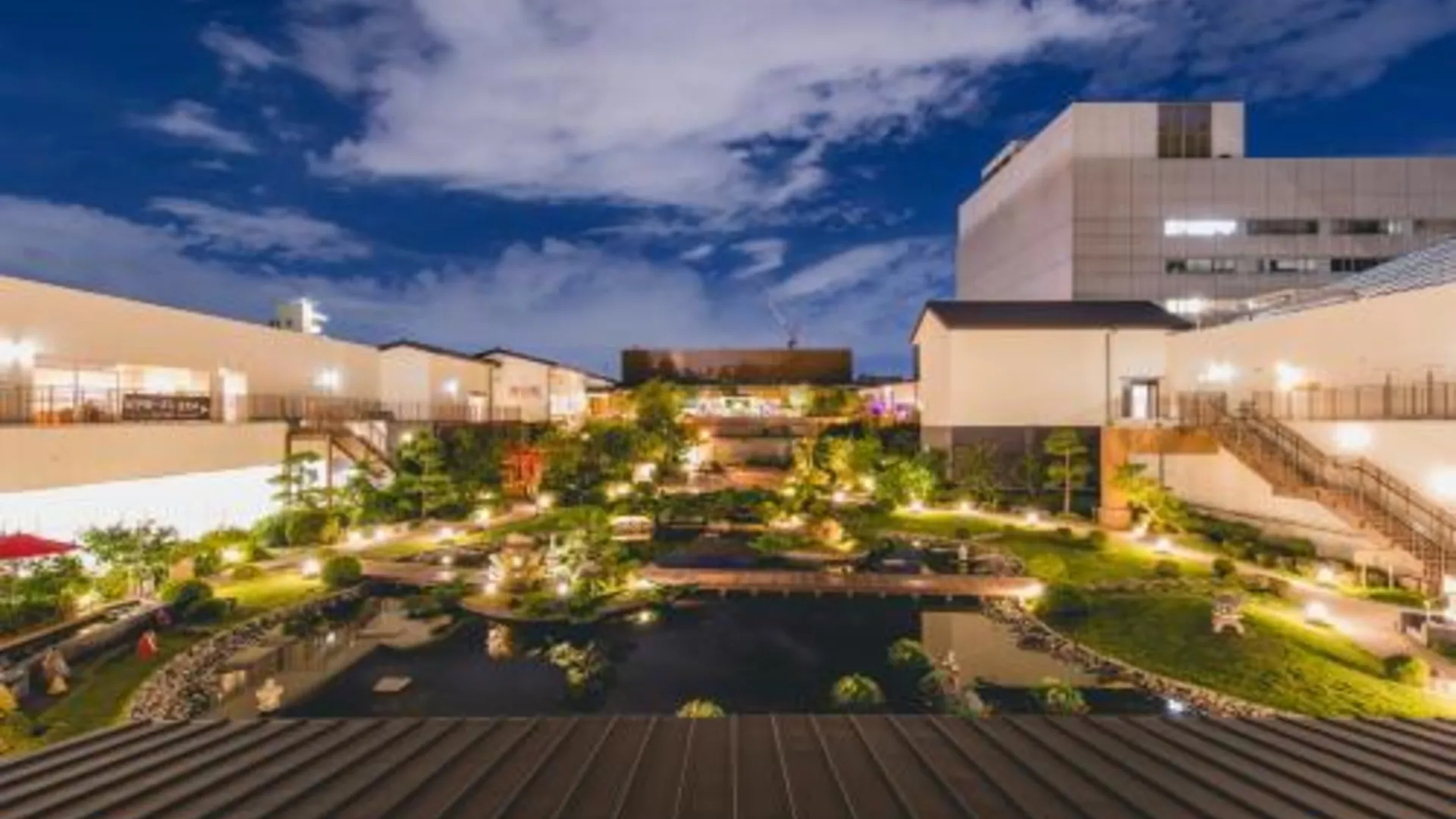 오사카 아트 호텔 오사카 베이타워 4성급 호텔 외관