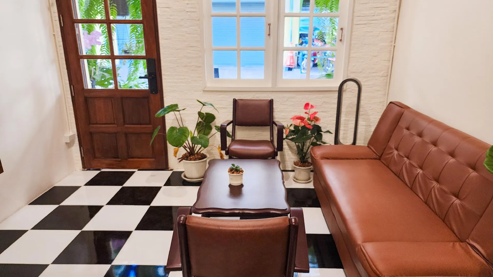 방콕 느와르 카페 앤 호스텔 5성급 호텔 객실