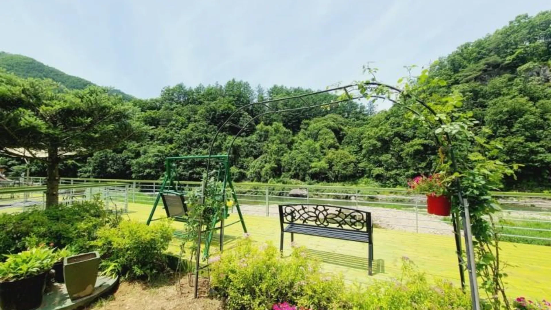 가평 가평 초록정원계곡독채펜션 2성급 게스트하우스 스위트룸