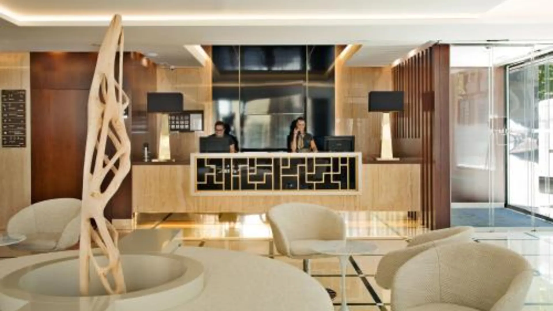 리스본 TURIM 살다냐 호텔 4성급 호텔 외관