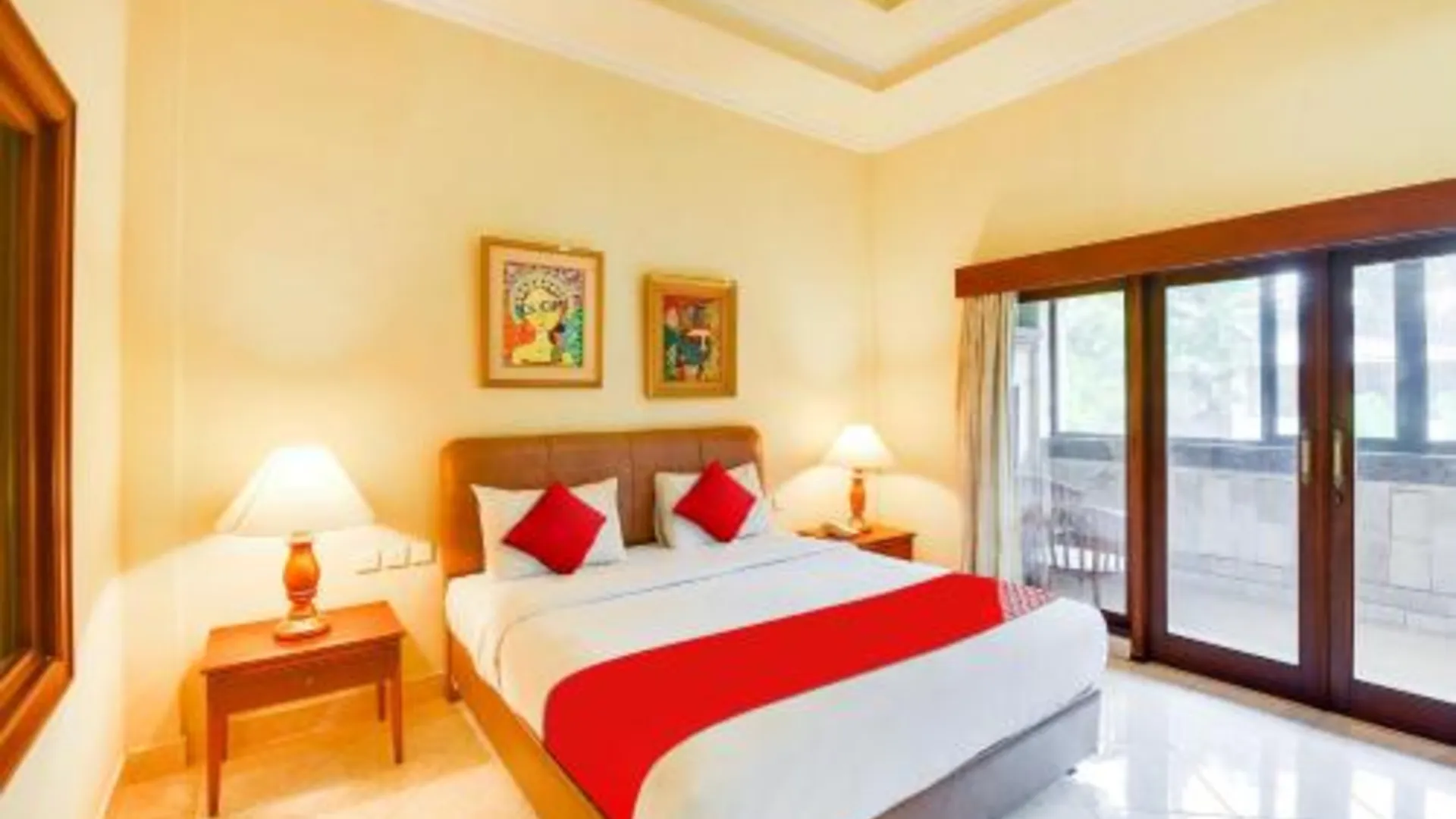 발리 슈퍼 OYO 타운하우스 오크 맥시 호텔 레기안 2성급 호텔 전망