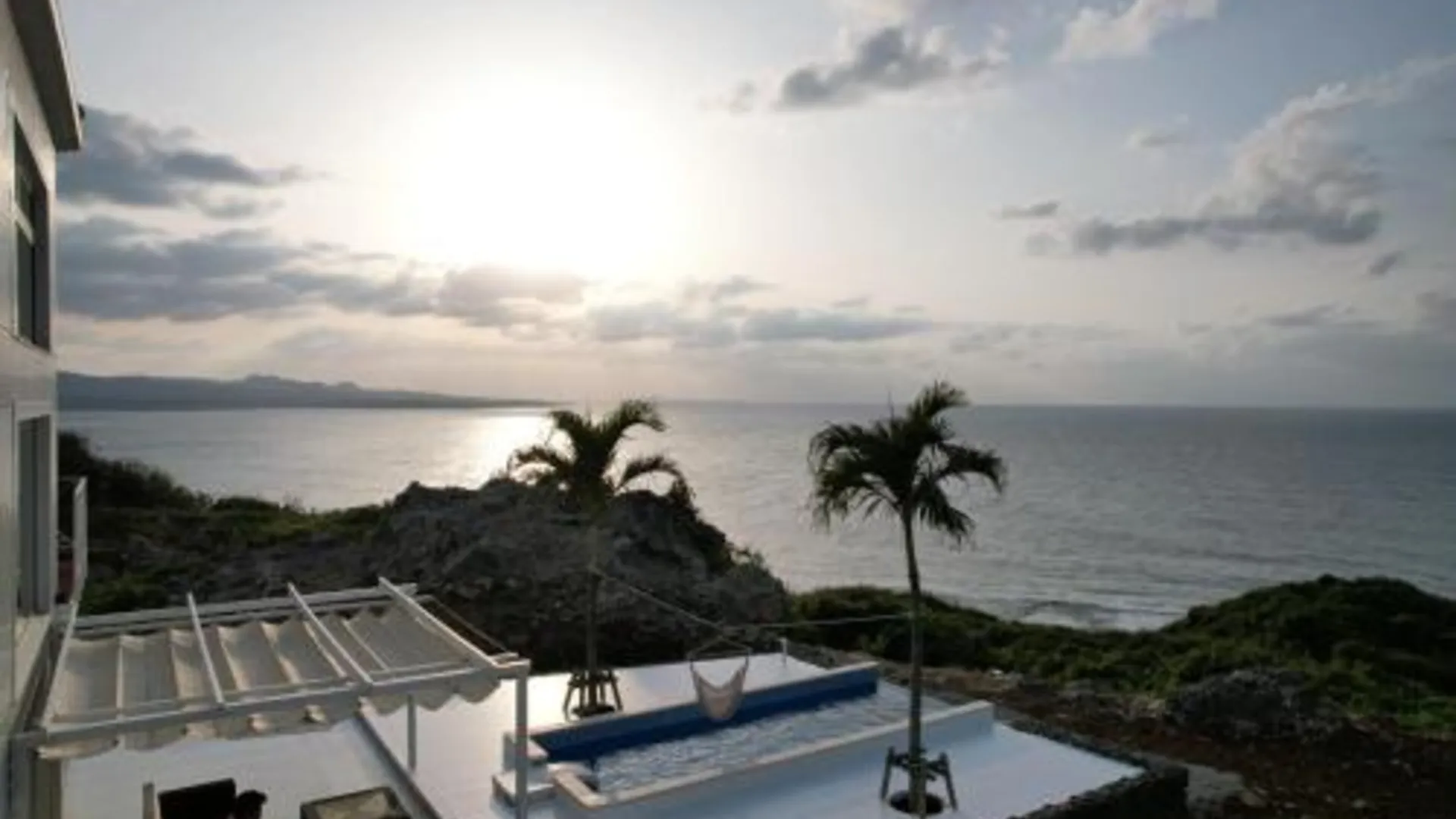 오키나와 본섬 B BASE KOURI iSLAND 4성급 싱글룸 로비