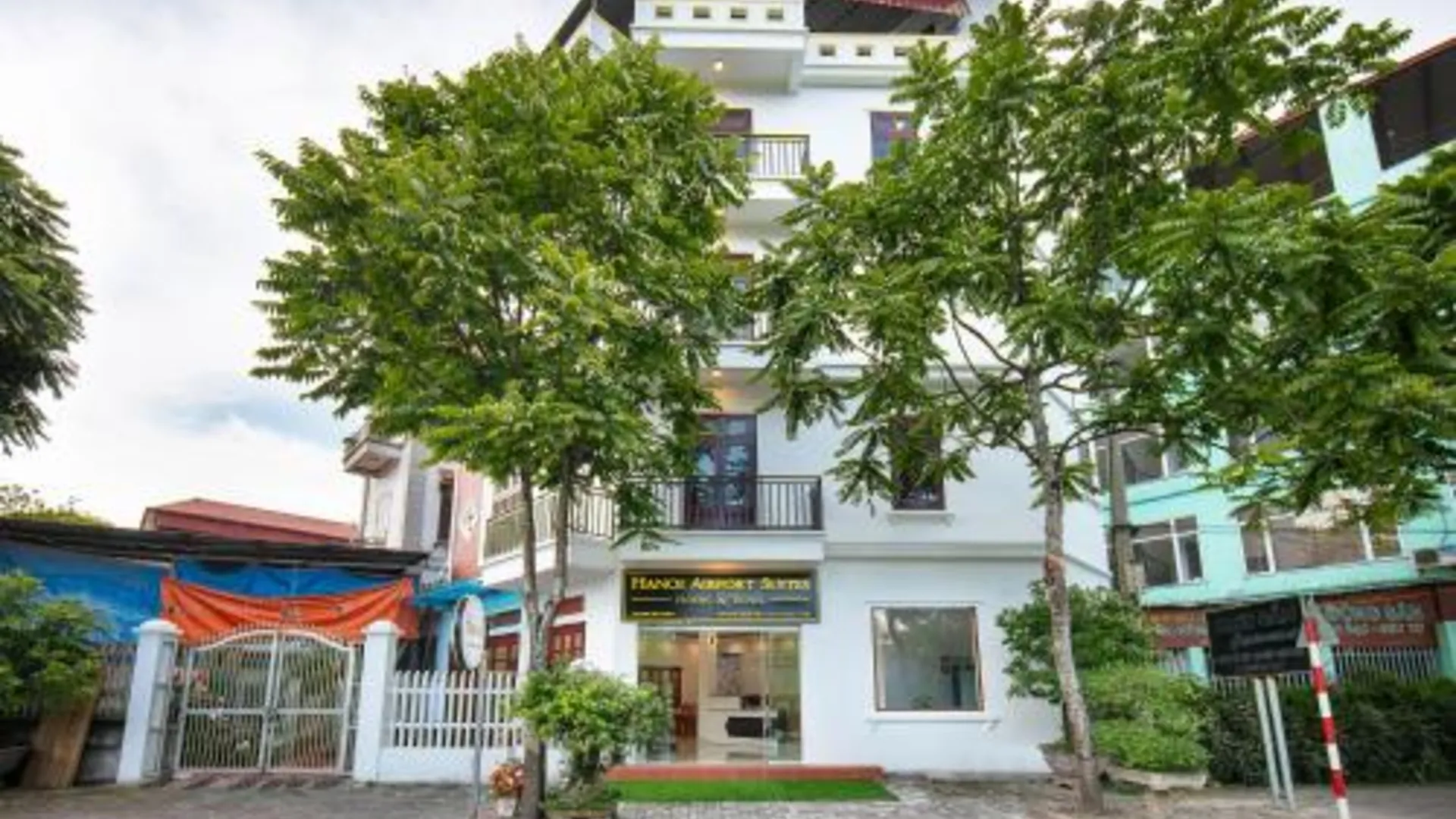 하노이 하노이 에어포트 스위트 호스텔 앤 트래블 2성급 호텔 외관