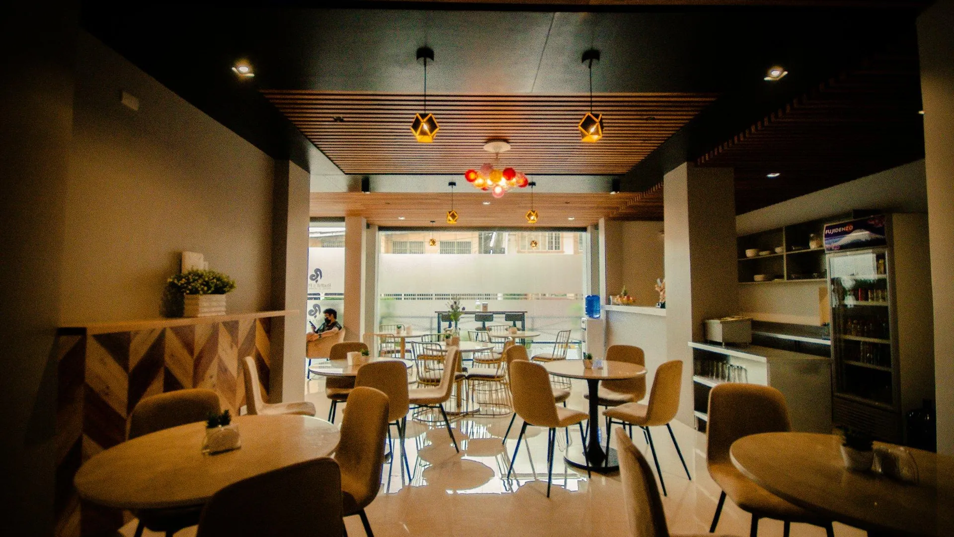 세부 루딜스 플레이스 호텔 앤 도미토리 5성급 호텔 외관