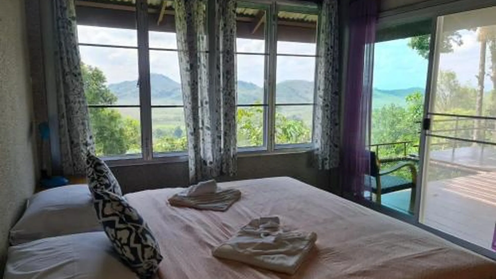 핫야이 체스트넛 힐 에코 리조트 2성급 호텔 스위트룸