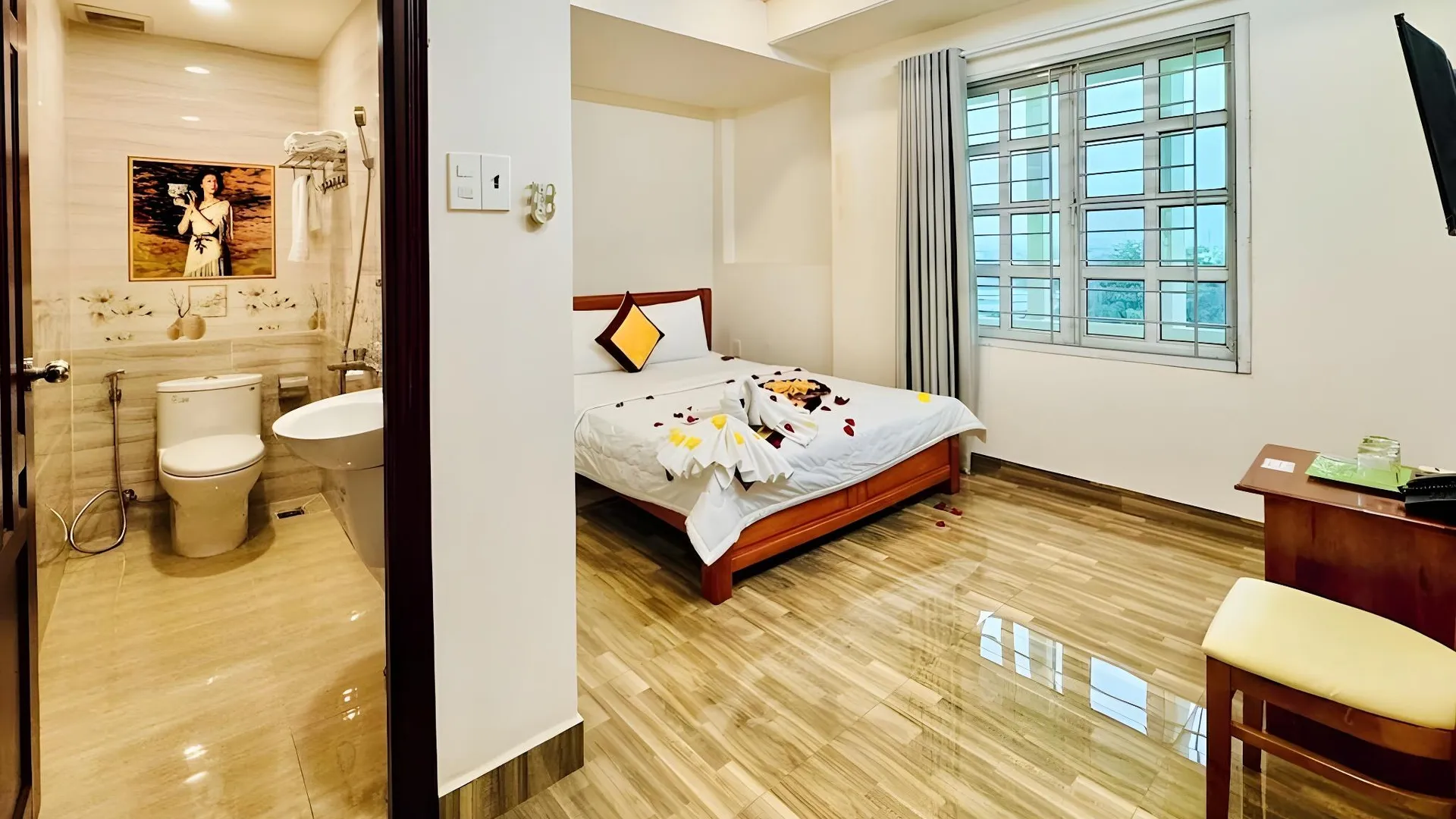 호치민 둑 푹 호텔 1성급 호텔 스위트룸