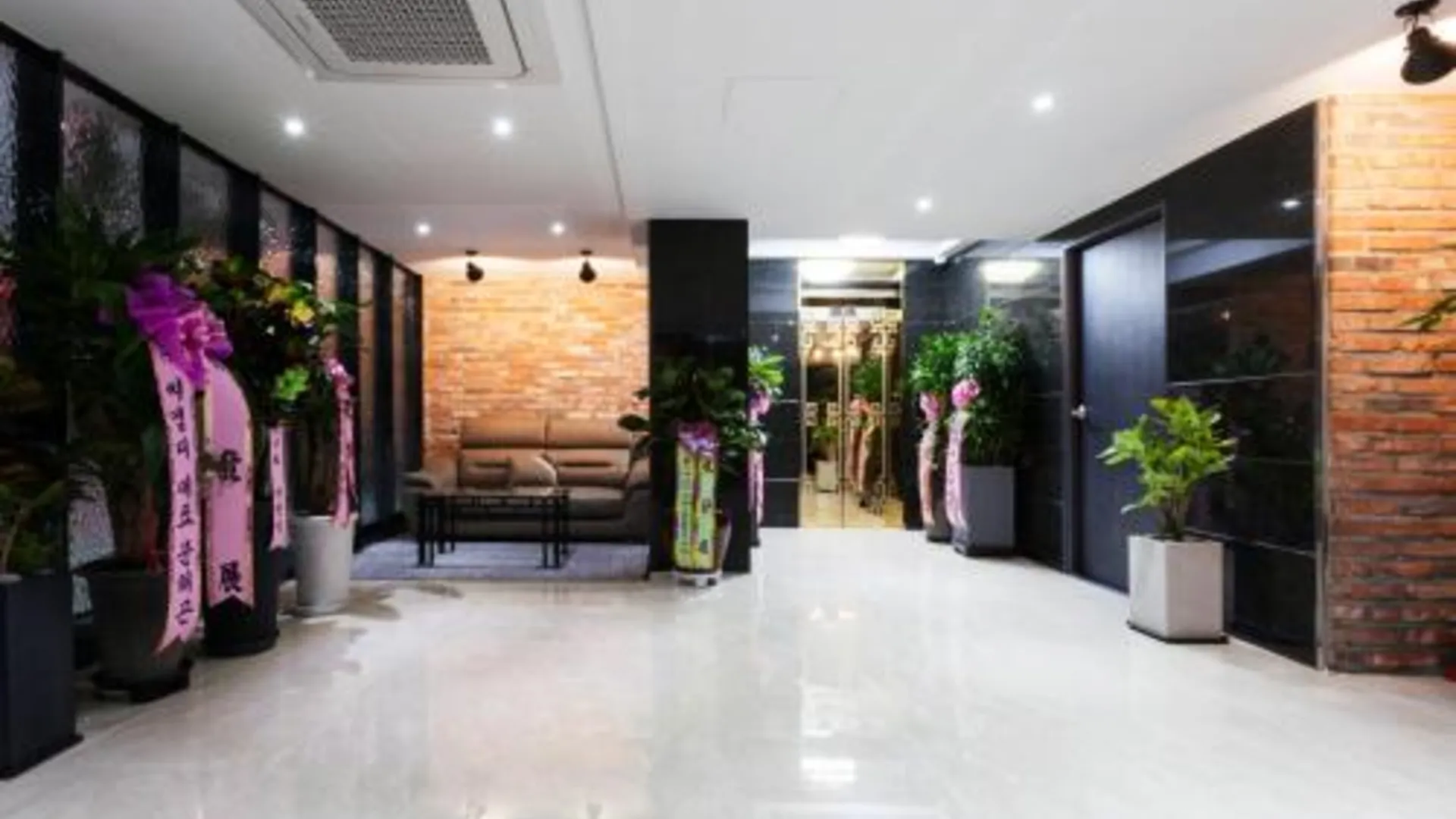 서울 영등포 리더스 2성급 호텔 외관