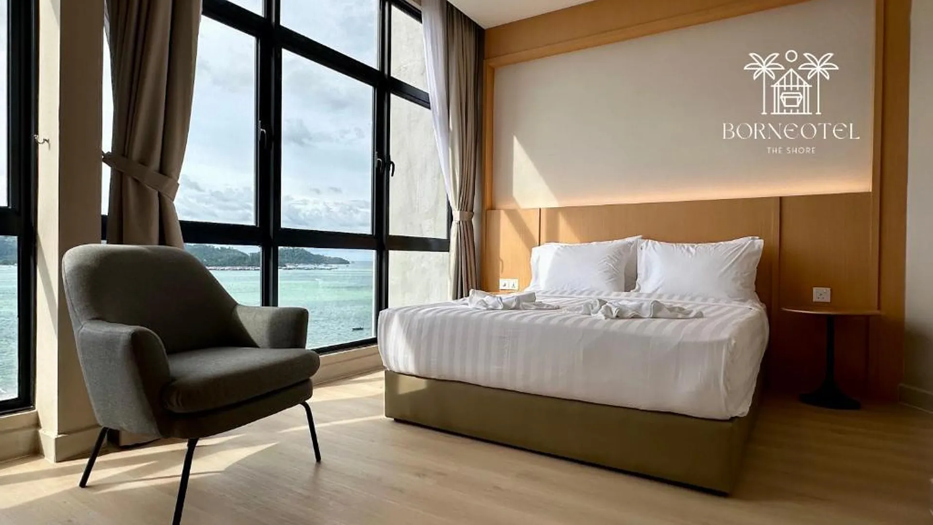 코타키나발루 보르네오텔 더 쇼어 KK 바이 CHG 3성급 호텔 스위트룸