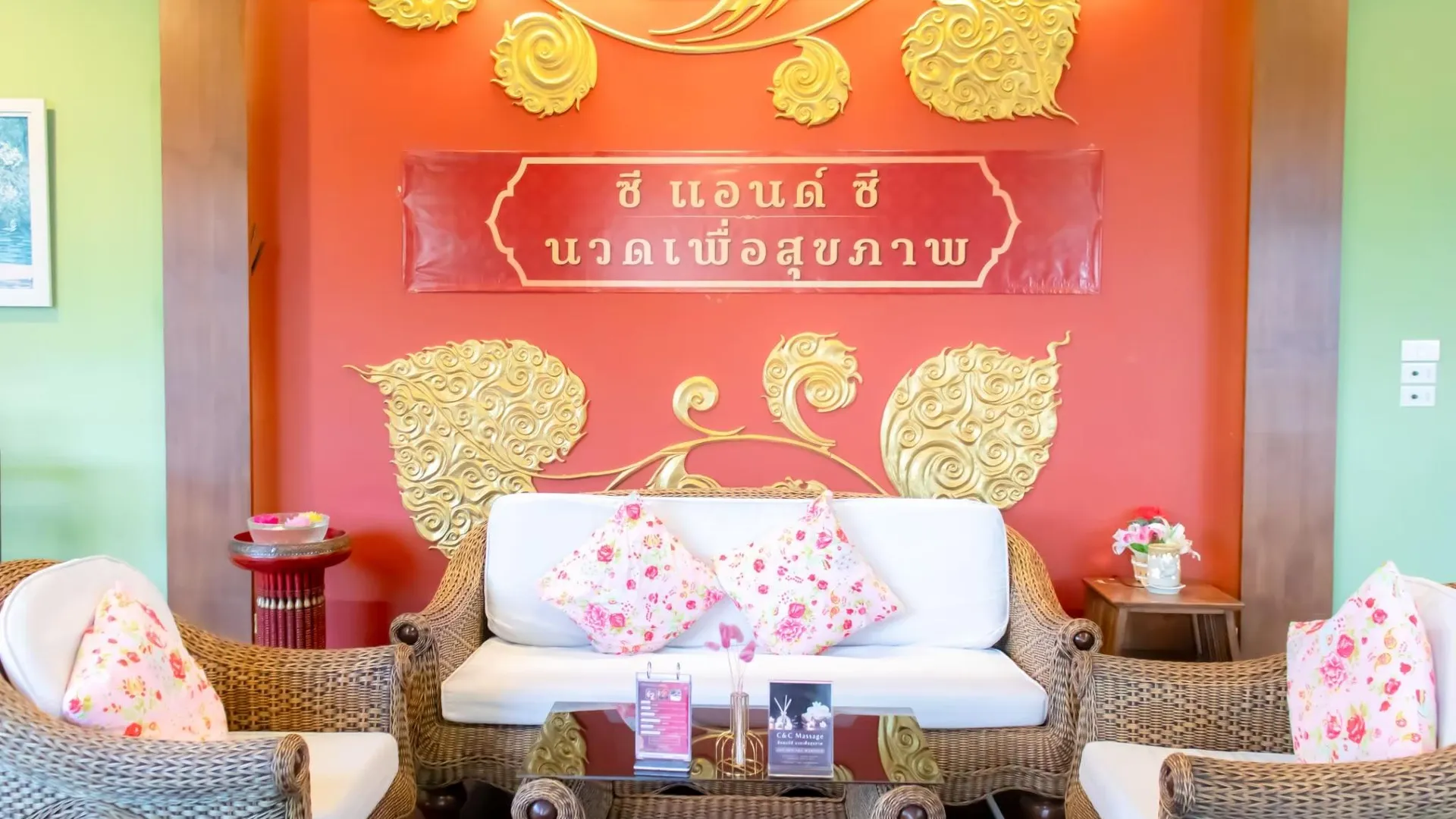 치앙라이 캐비지 앤 콘돔 인 3성급 호텔 수영장