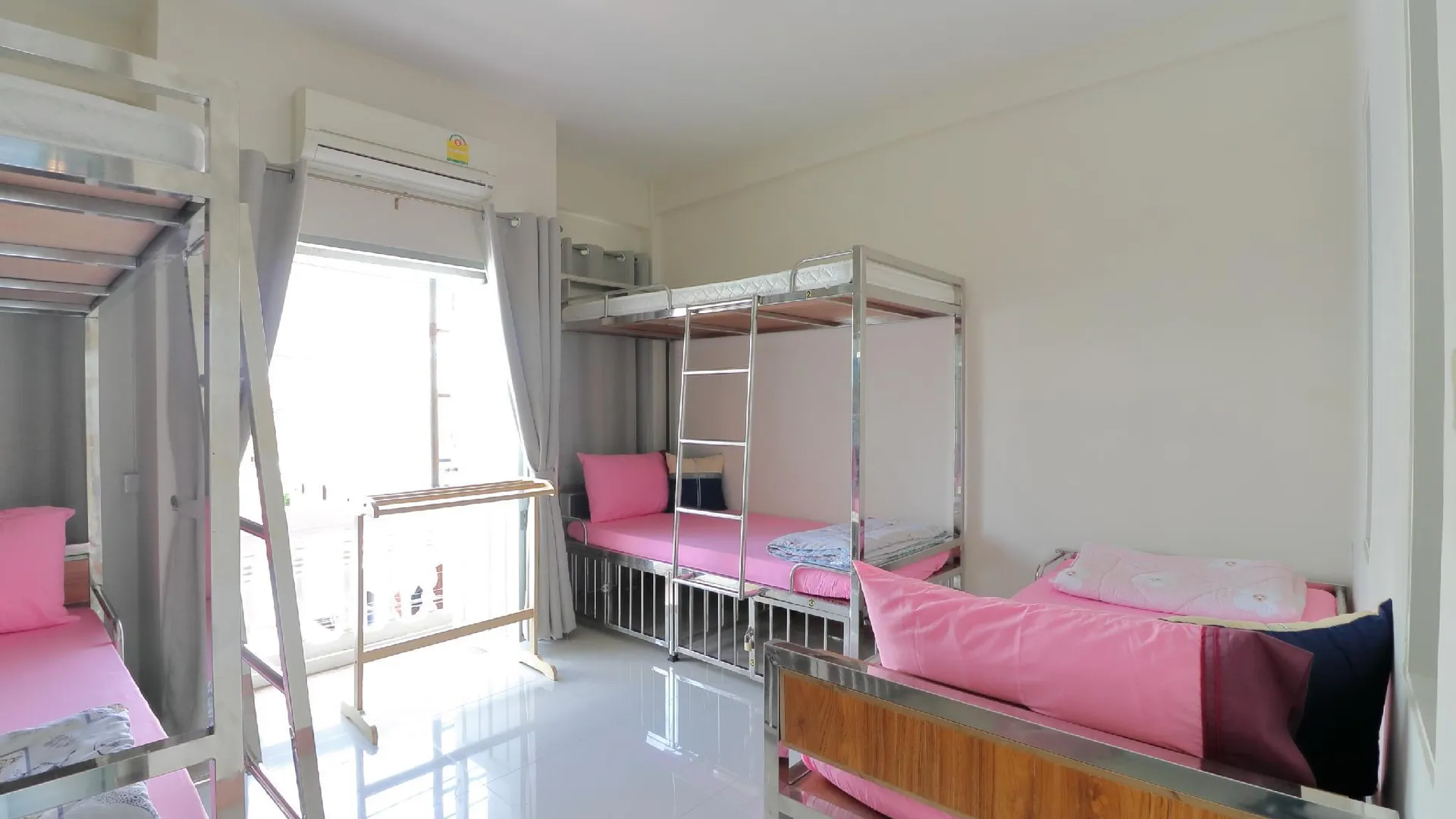 방콕 오요 872 샌 사바이 호스텔 2성급 호텔 스위트룸