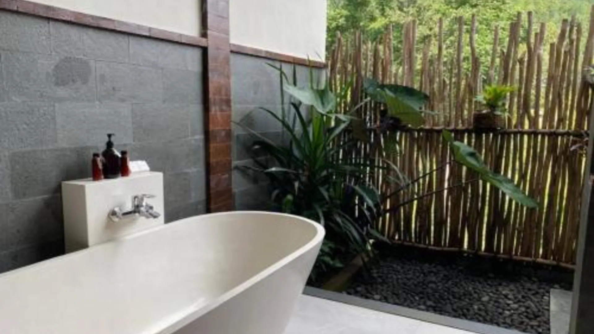 발리 나디라 발리 리조트 앤 빌라 4성급 호텔 전망