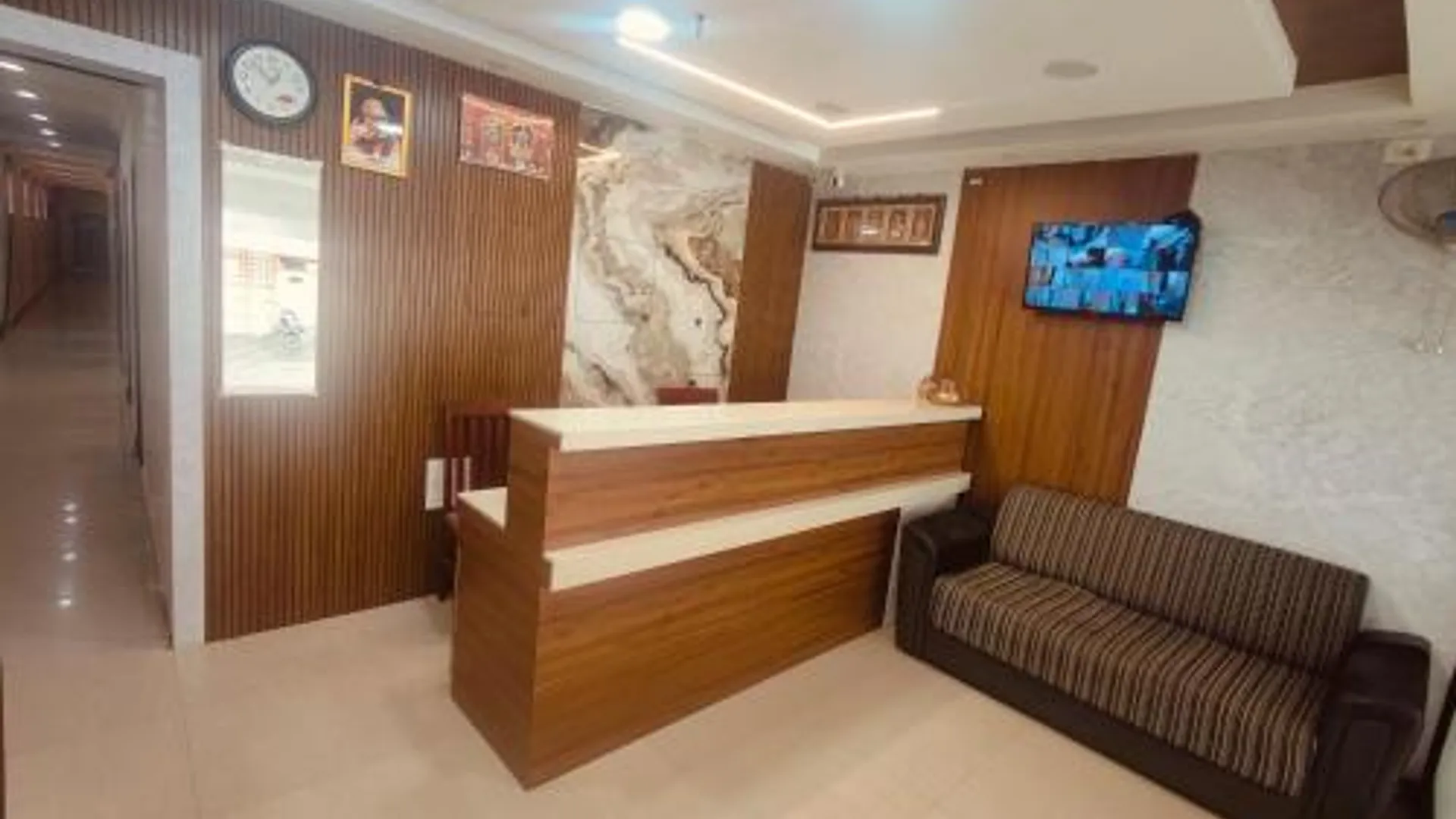 람메스와람 하리쉬 호텔 2성급 호텔 외관