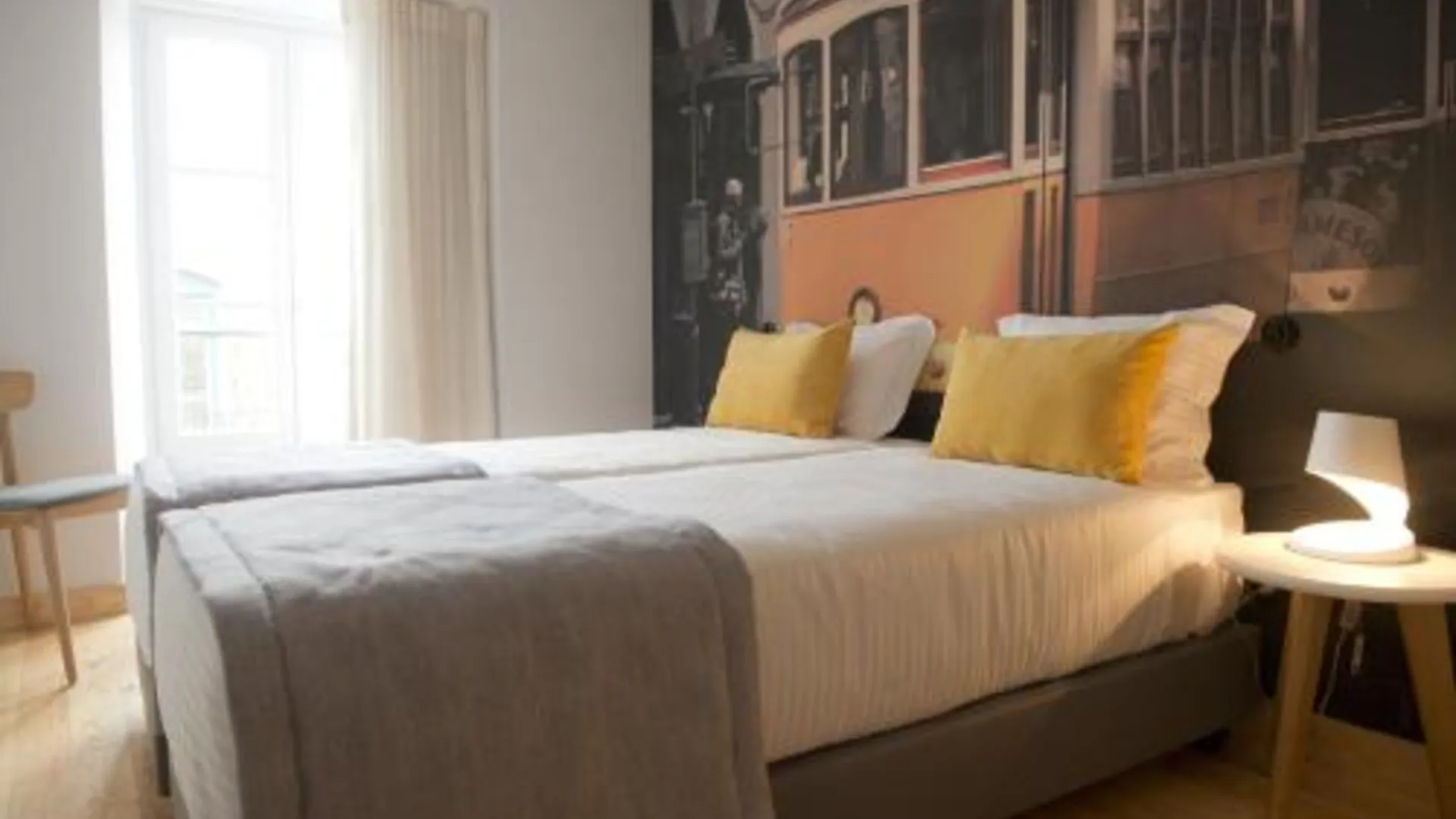 리스본 파테오 사우다지 로프트 4성급 게스트하우스 스위트룸