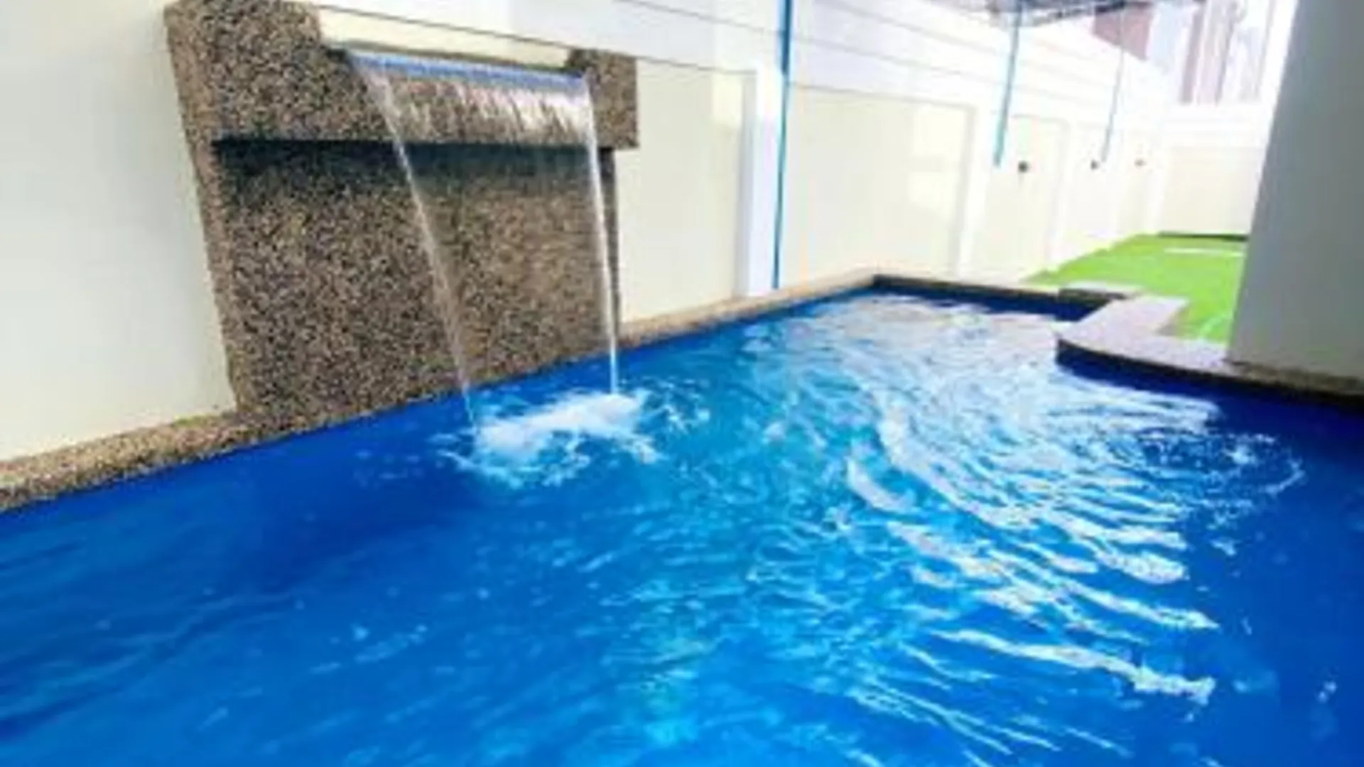 숭가이 페타니 숭아이 페타니 센트럴 의 프라이빗 하우스 (m², 침실 4개, 프라이빗 욕실 3개) 2성급 게스트하우스 스위트룸