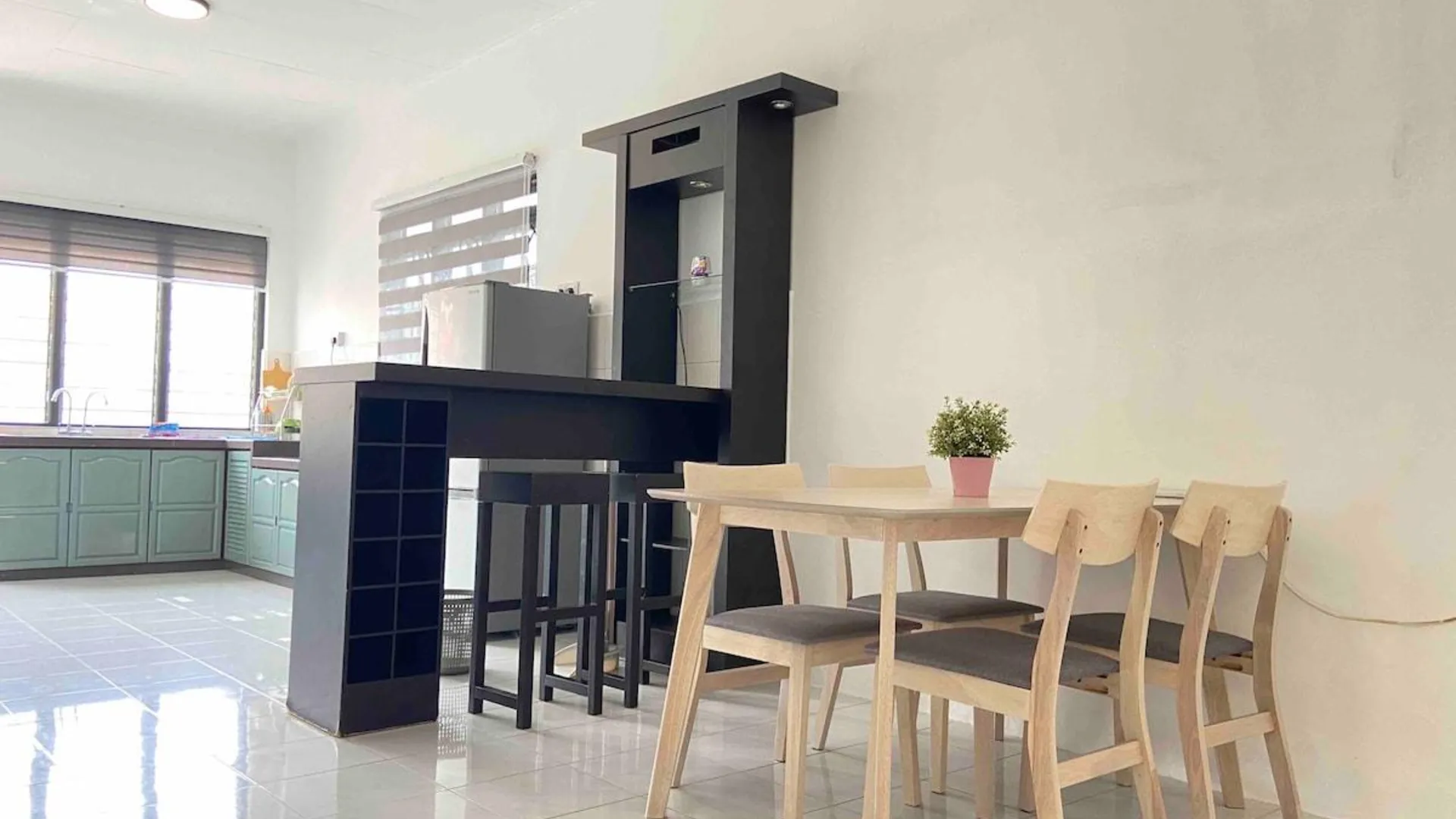 틀룩인탄 테룩 인탄의 프라이빗 하우스 (1200m², 침실 3개, 프라이빗 욕실 2개) 3성급 게스트하우스 로비